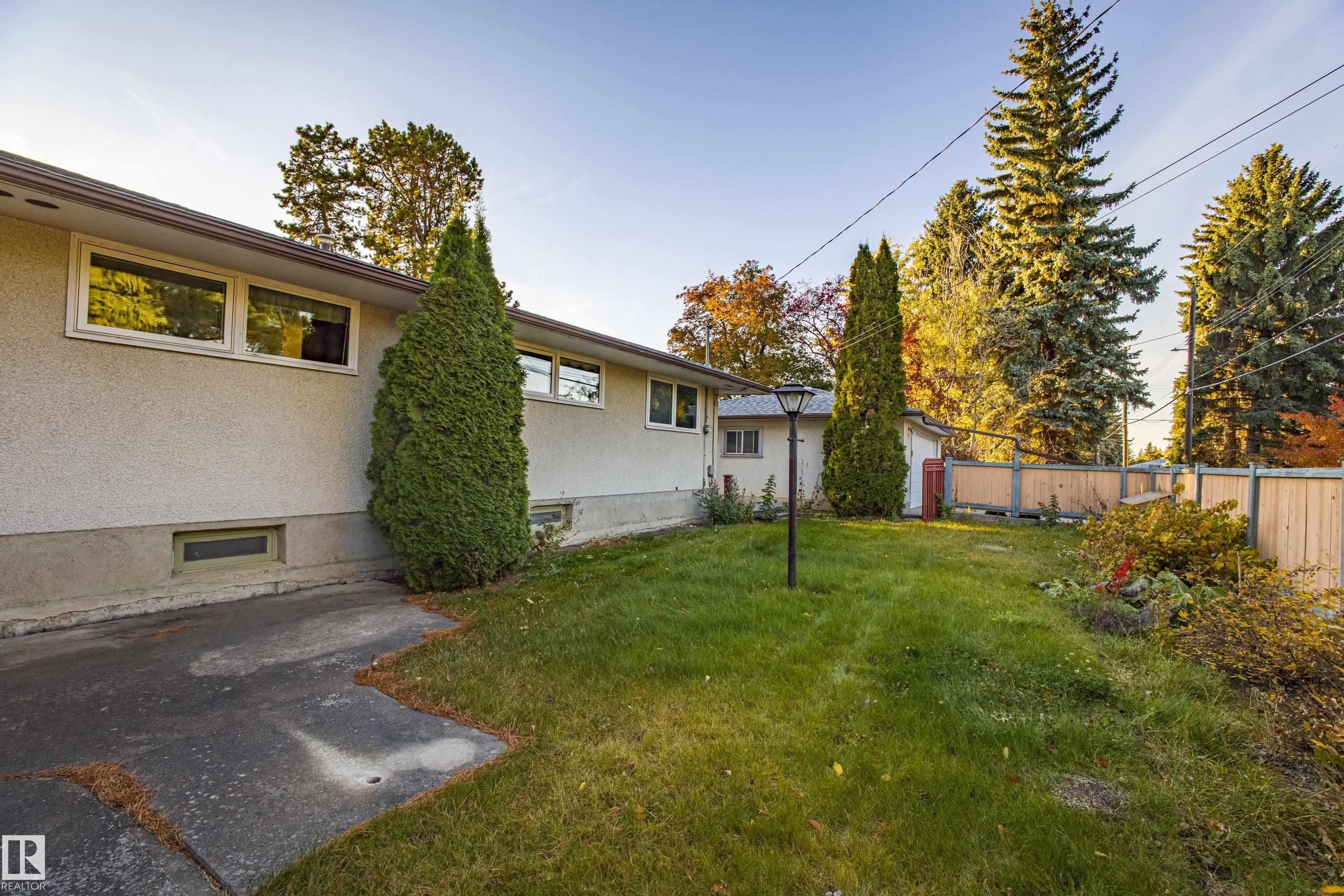 4051 120 Street, Edmonton, AB - Outdoor