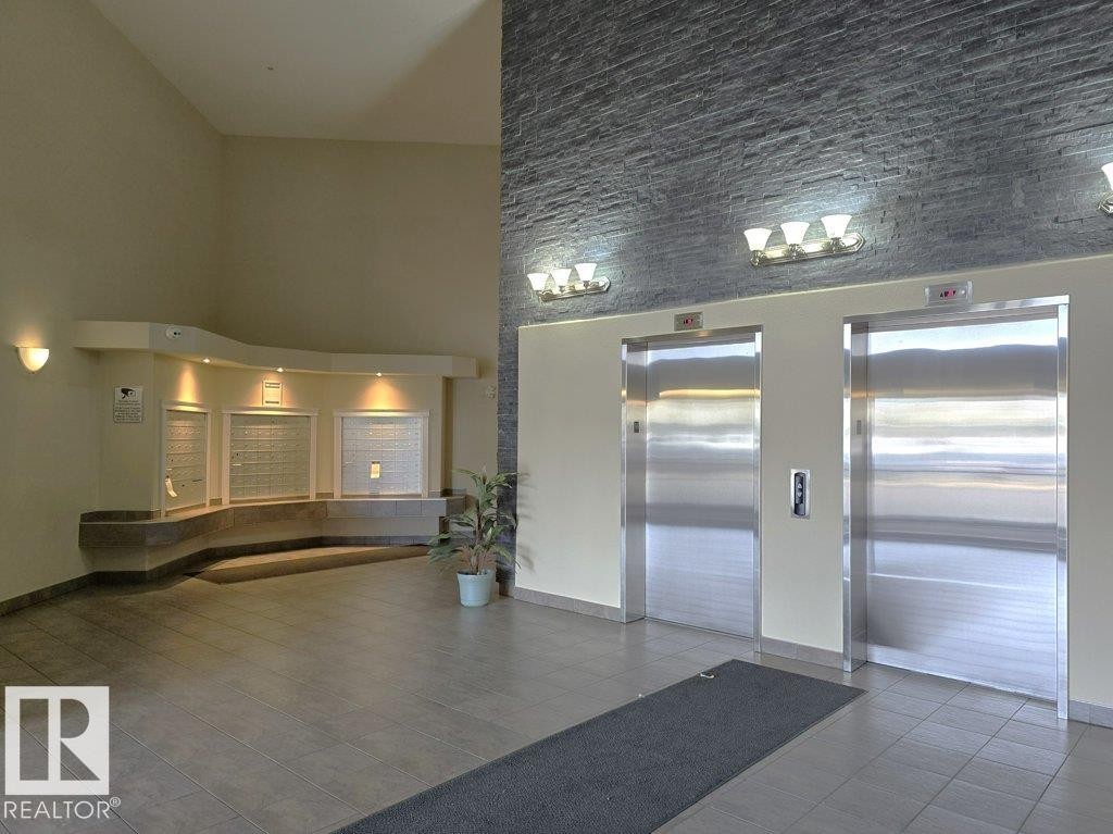 119 5340 199 Street, Edmonton, AB - Indoor Photo Showing Other Room