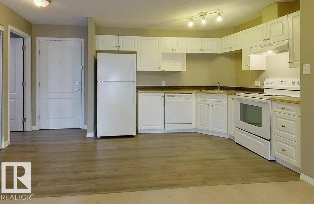 119 5340 199 Street, Edmonton, AB - Indoor Photo Showing Kitchen