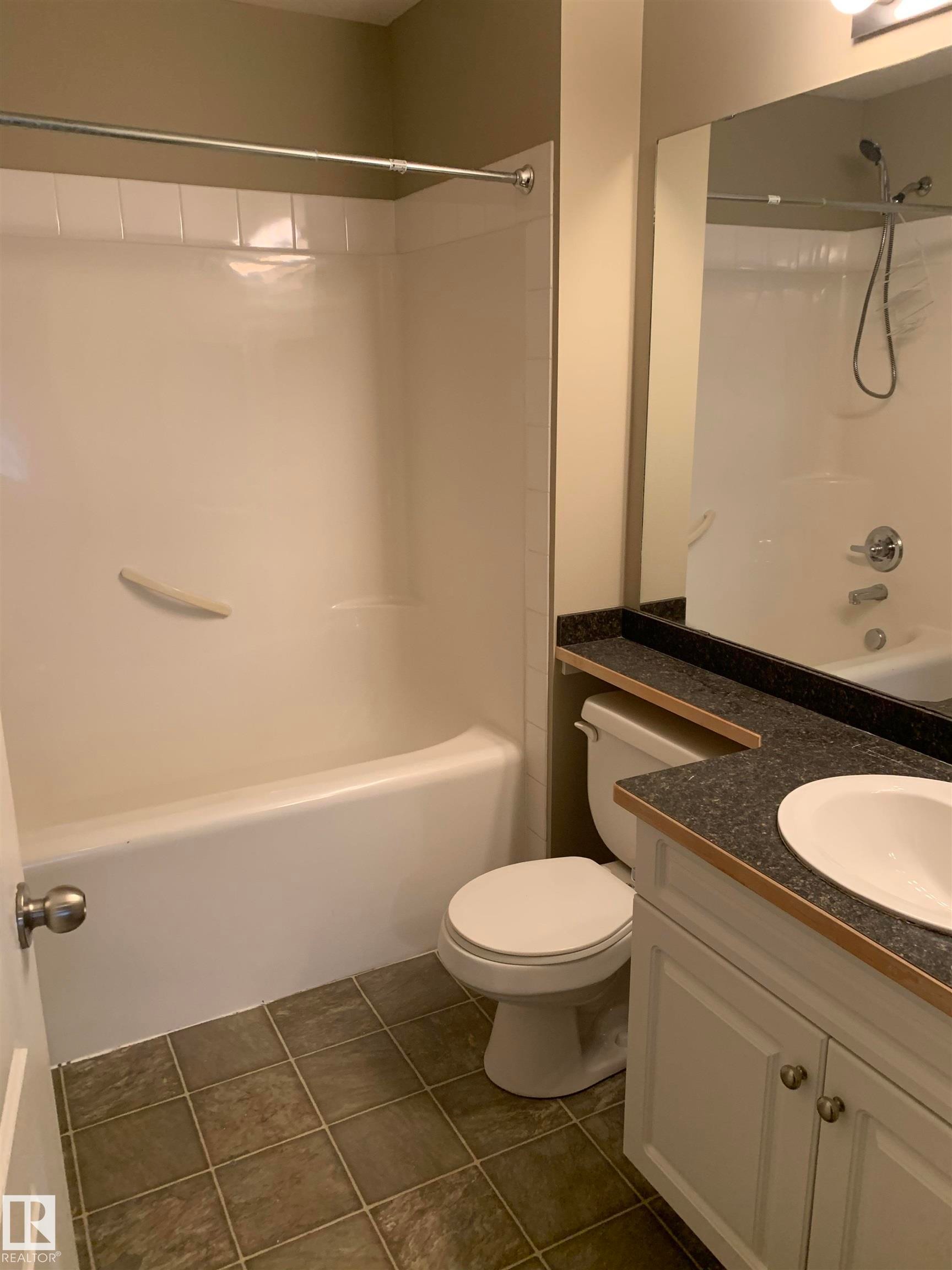 119 5340 199 Street, Edmonton, AB - Indoor Photo Showing Bathroom