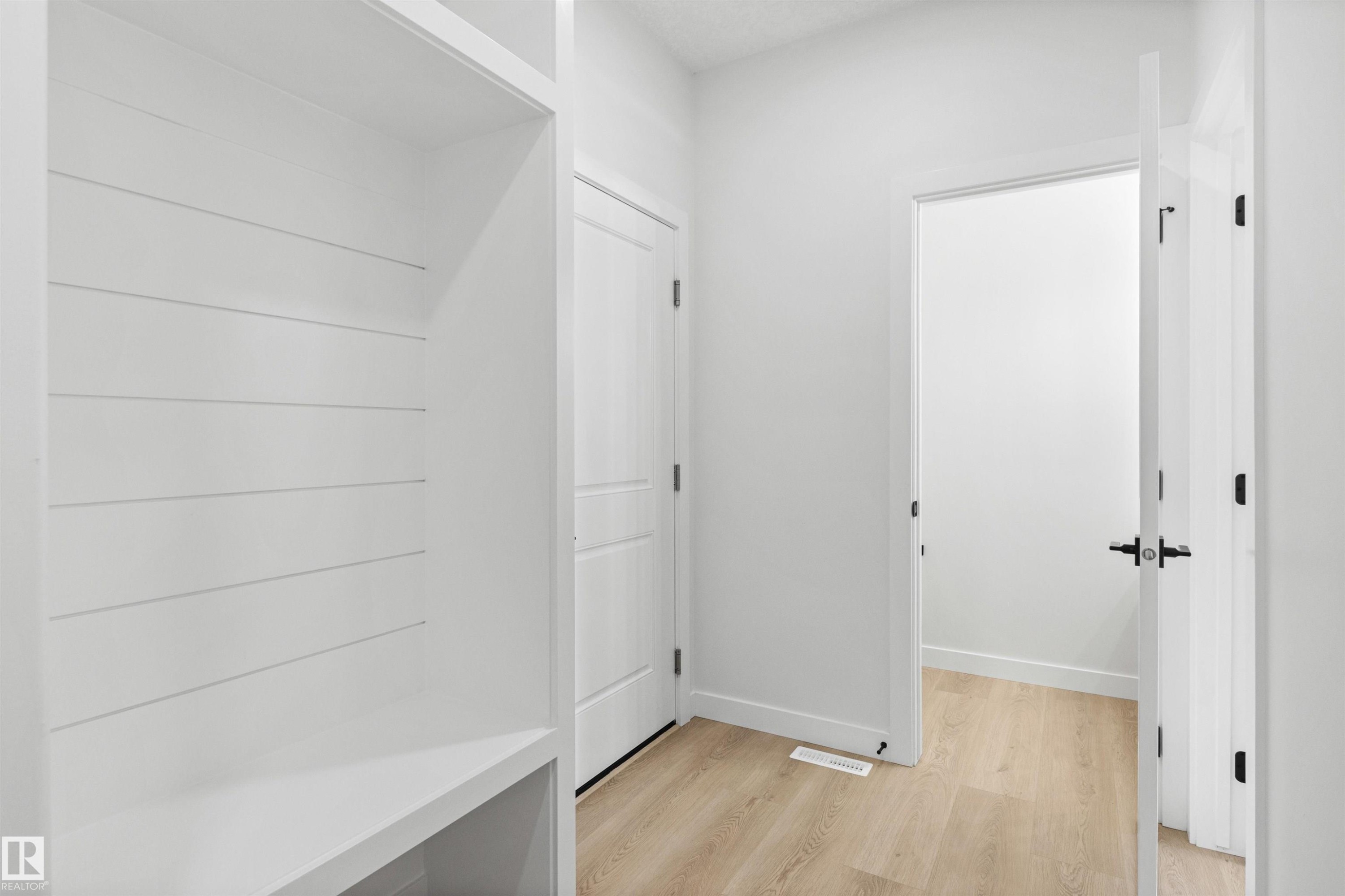 3331 Chickadee Drive, Edmonton, AB - Indoor Photo Showing Other Room