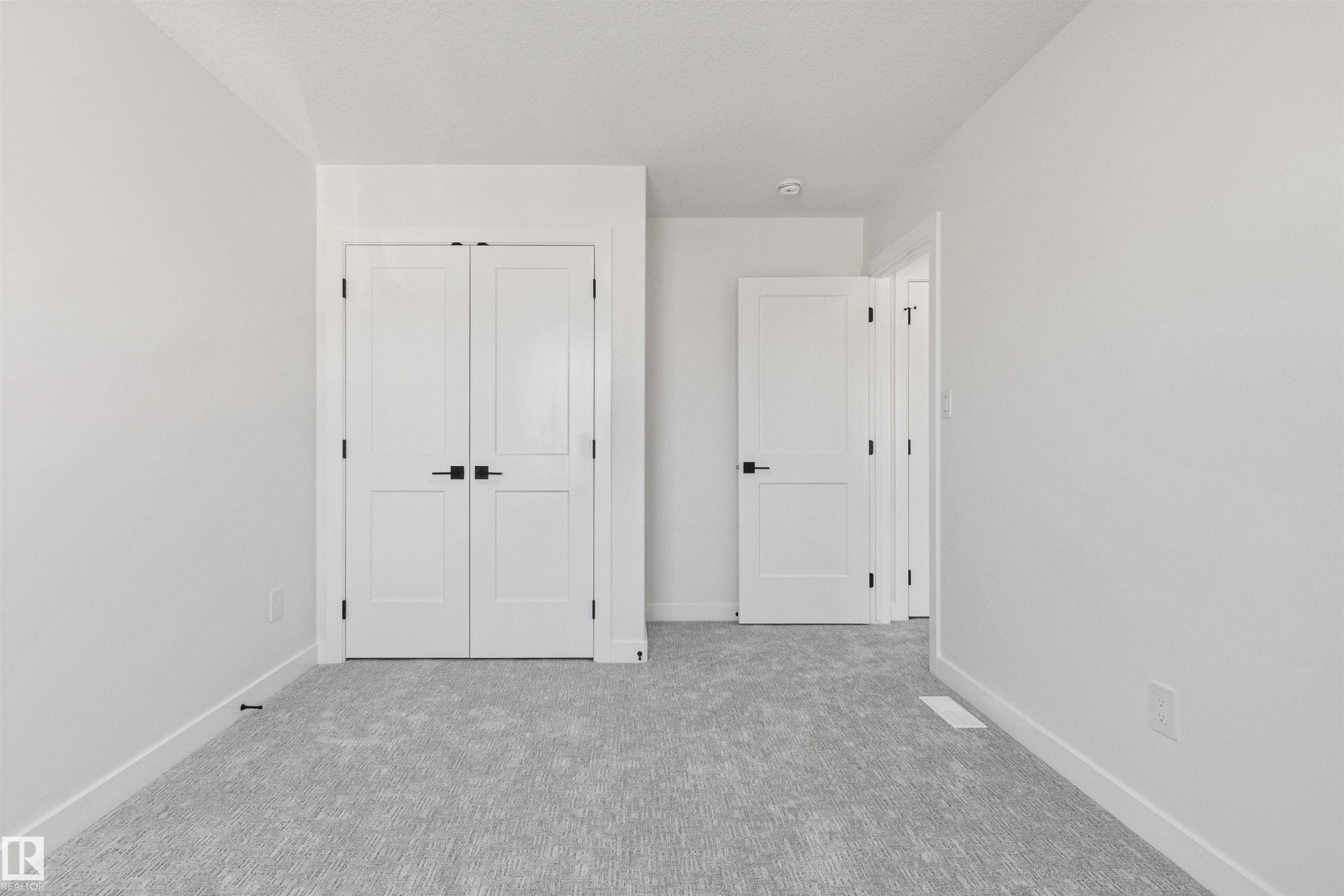 3331 Chickadee Drive, Edmonton, AB - Indoor Photo Showing Other Room