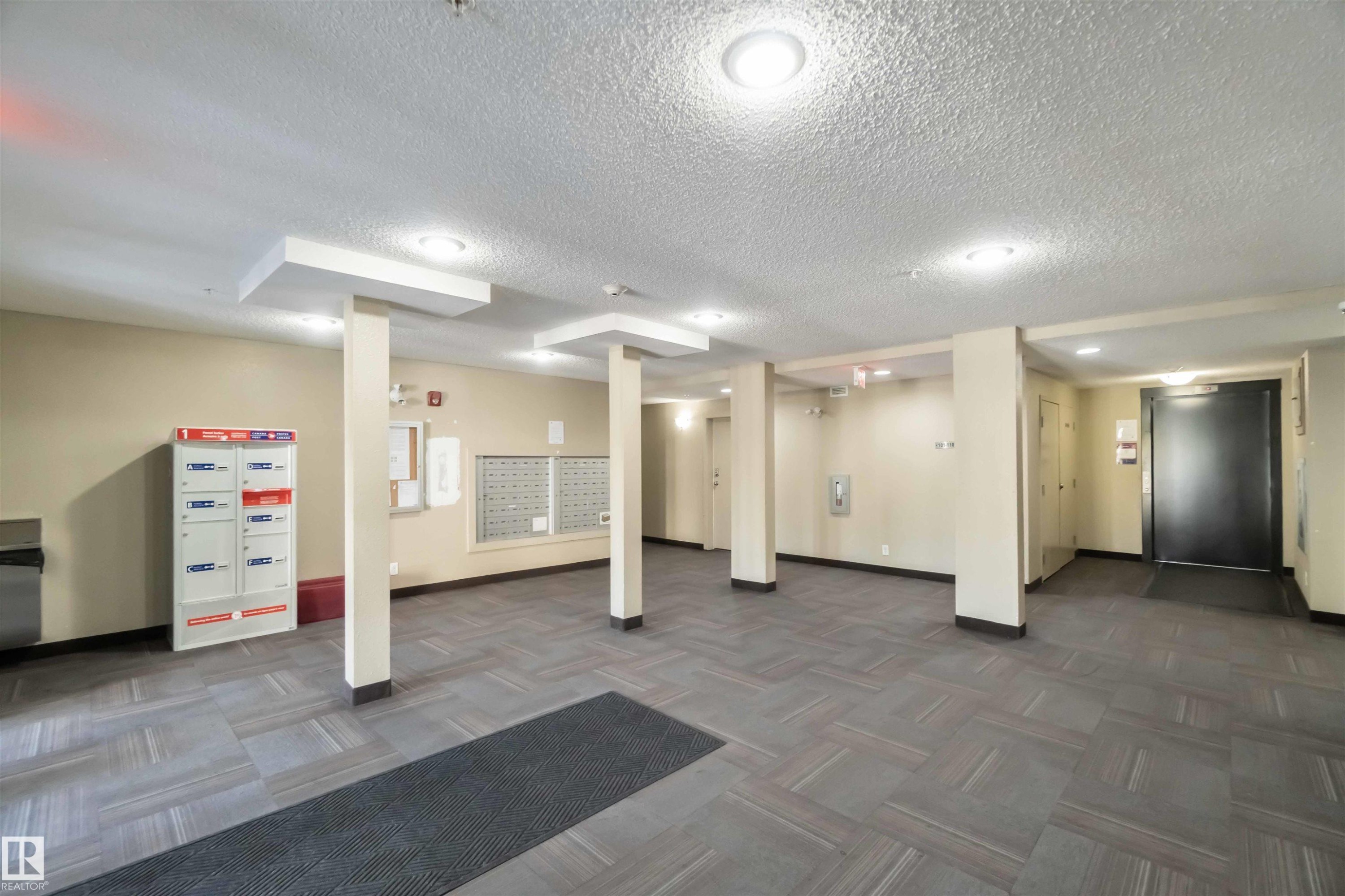 210 530 Watt Boulevard, Edmonton, AB - Indoor