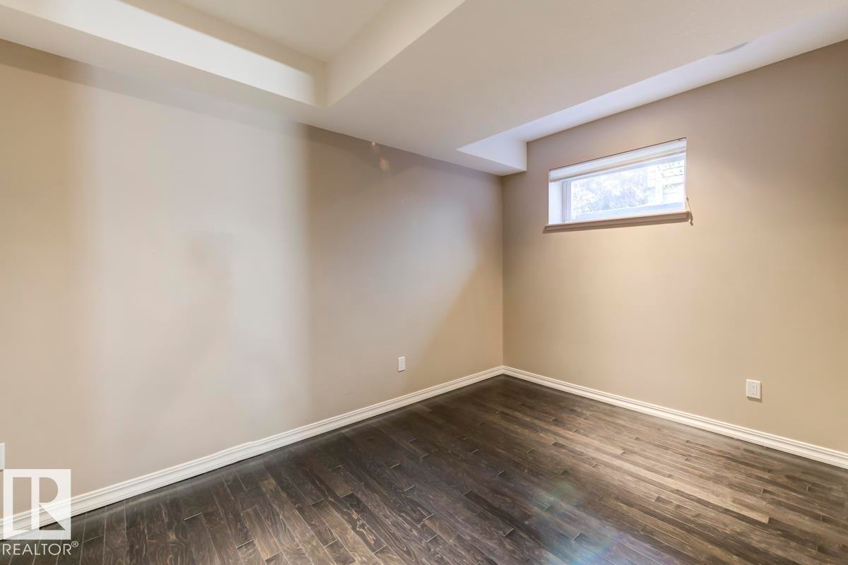 11122 52 Street, Edmonton, AB - Indoor Photo Showing Other Room