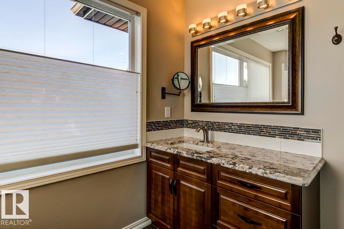 11122 52 Street, Edmonton, AB - Indoor