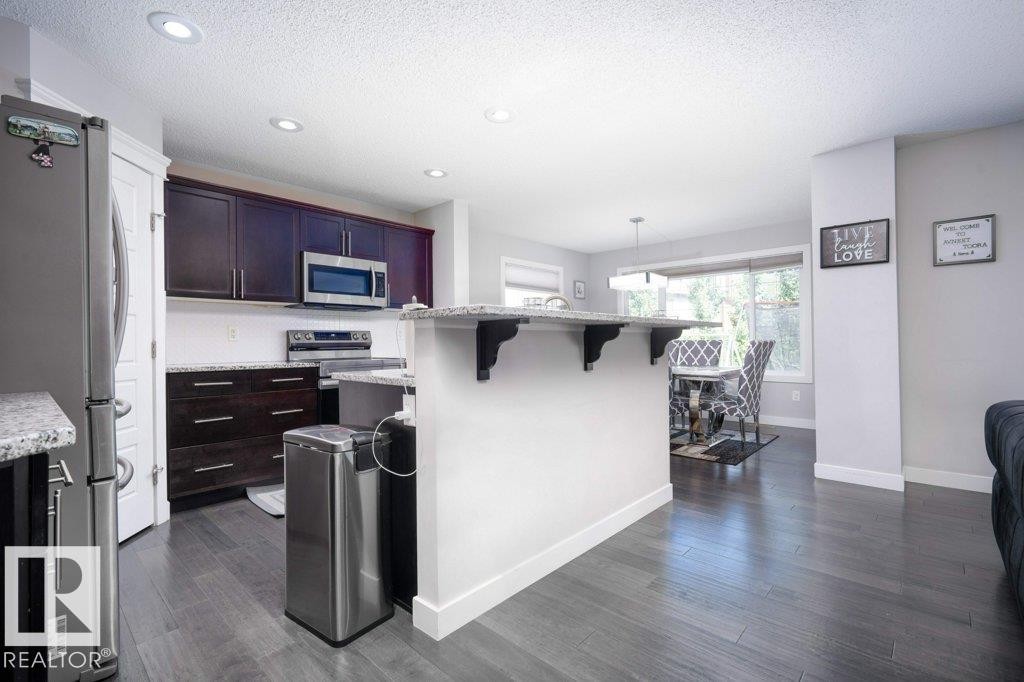1007 158 Street, Edmonton, AB - Indoor Photo Showing Kitchen