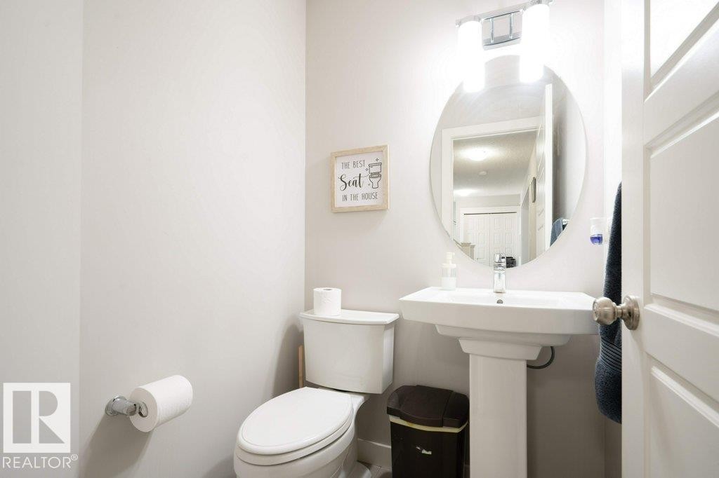 1007 158 Street, Edmonton, AB - Indoor Photo Showing Bathroom