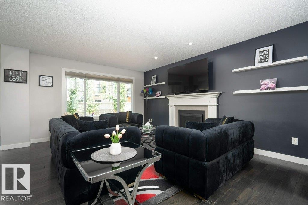 1007 158 Street, Edmonton, AB - Indoor Photo Showing Living Room With Fireplace