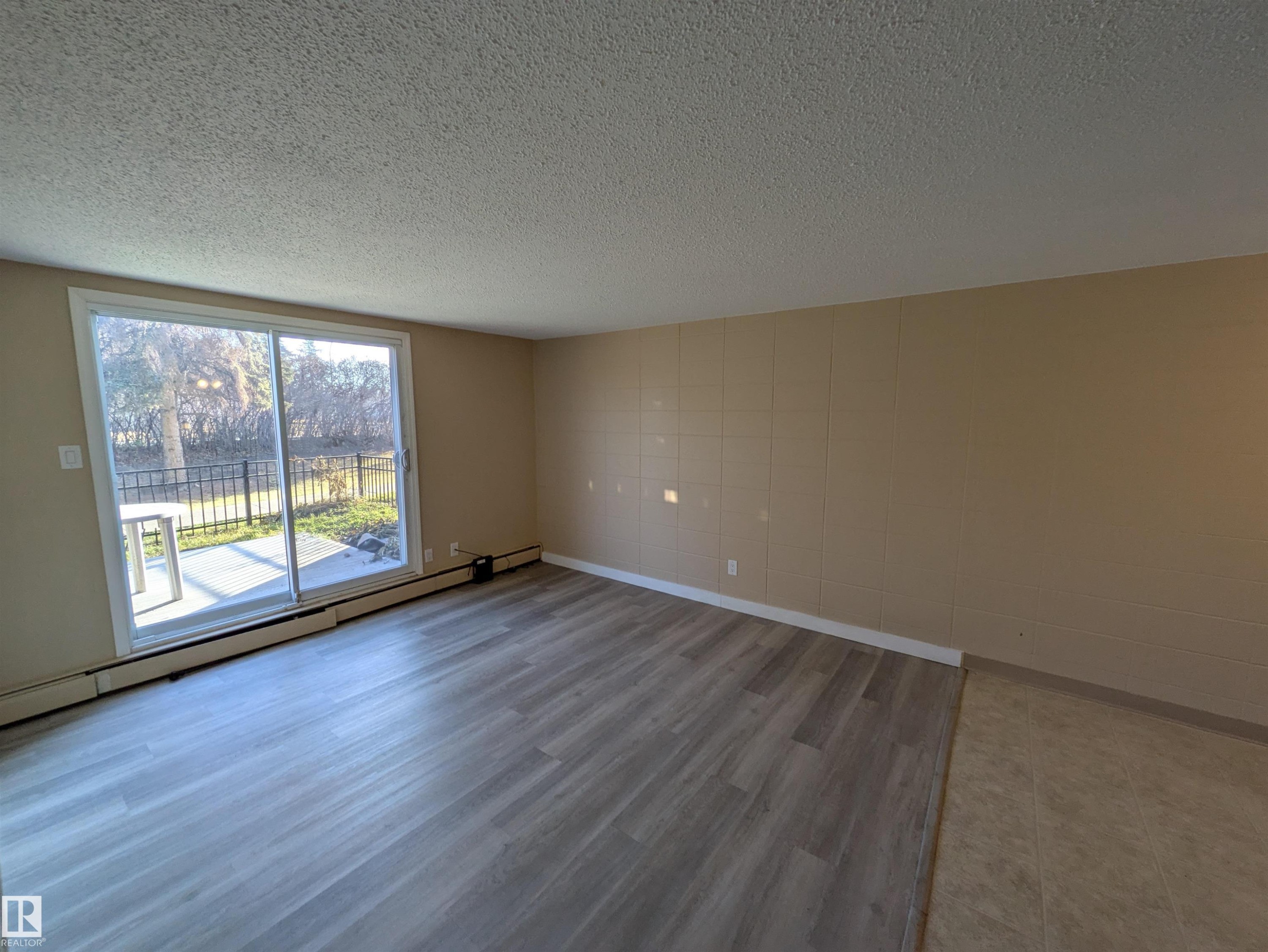 105 10616 156 Street, Edmonton, AB - Indoor Photo Showing Other Room