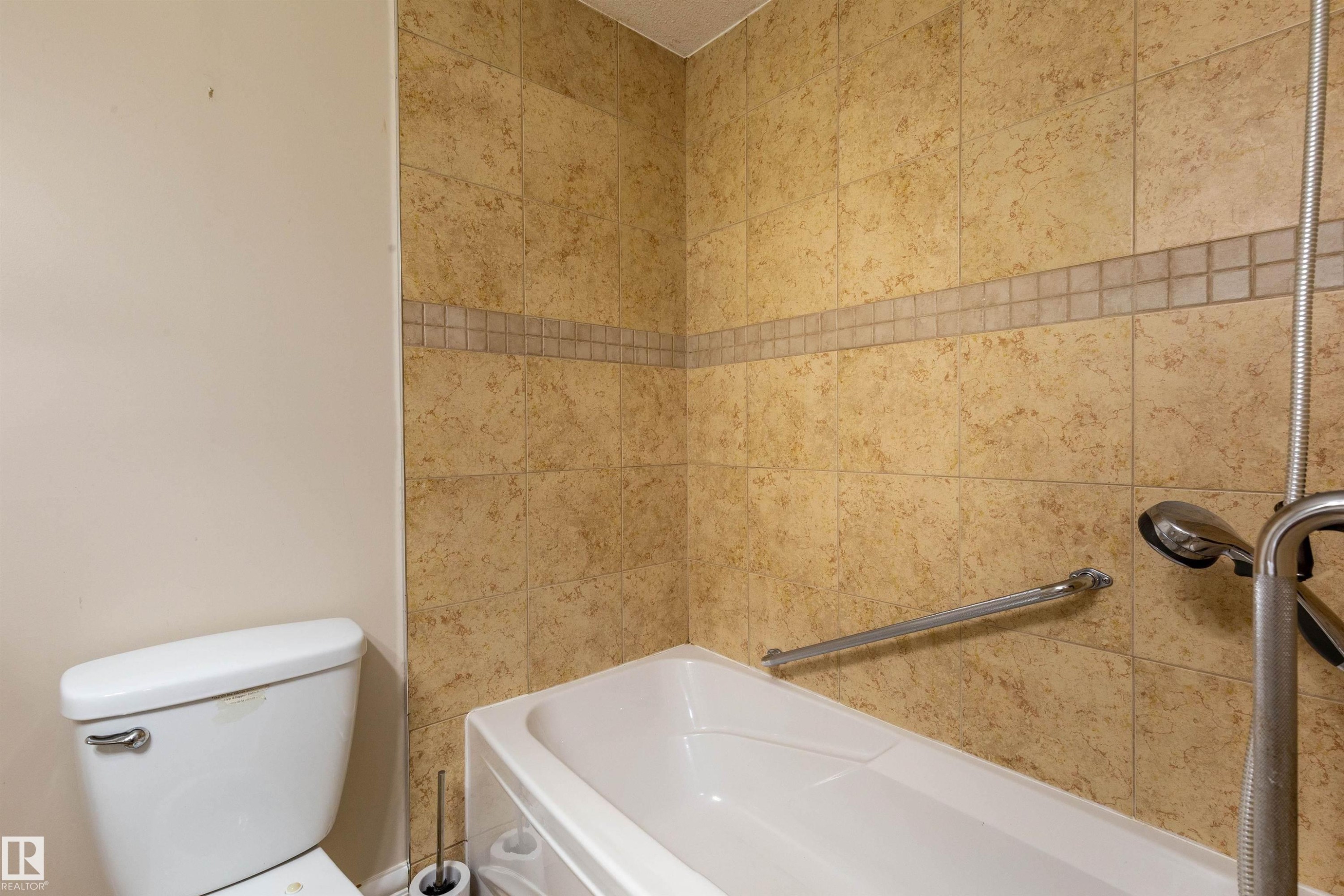 4224 157 Av, Edmonton, AB - Indoor Photo Showing Bathroom