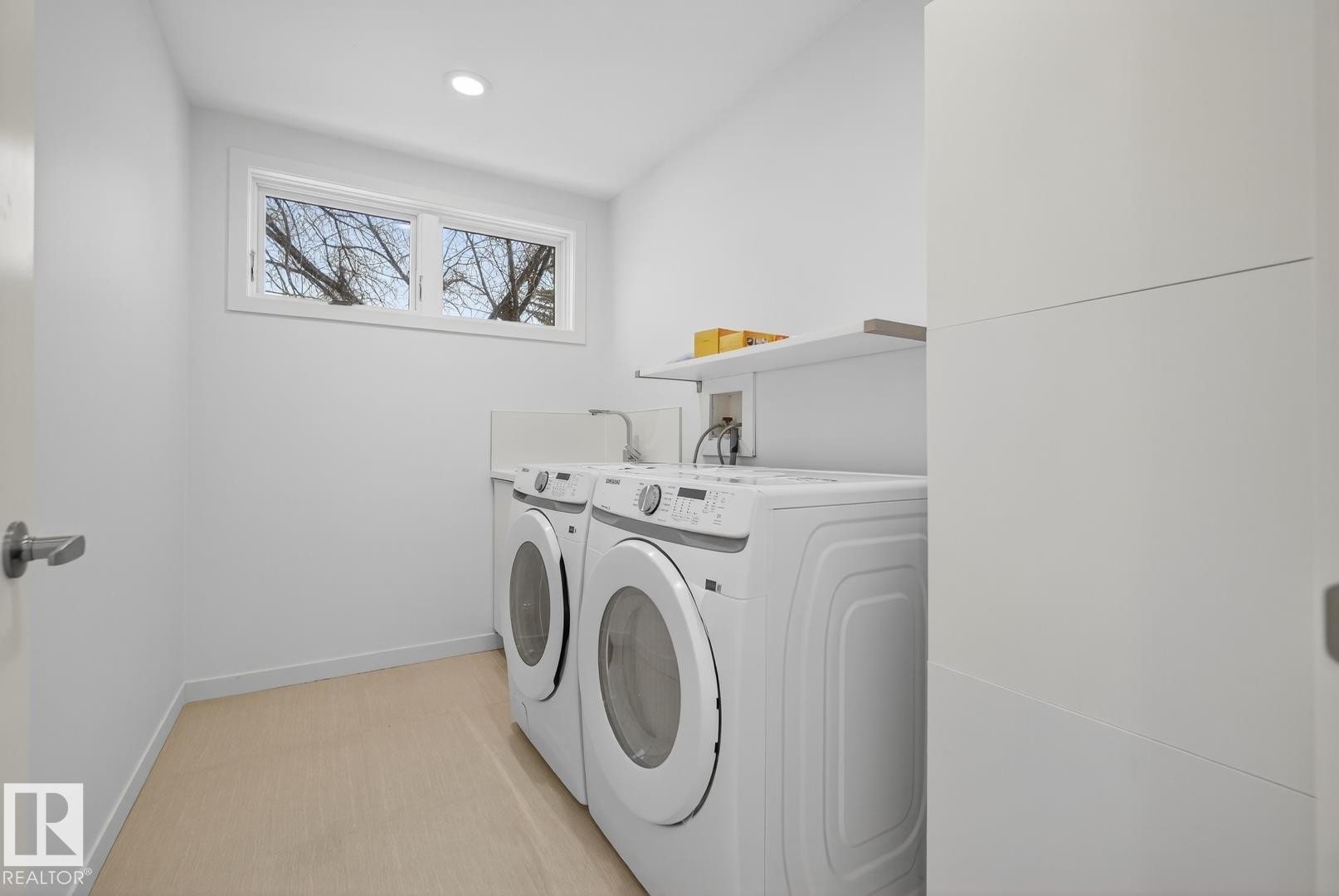 14502 103 Avenue, Edmonton, AB - Indoor Photo Showing Laundry Room