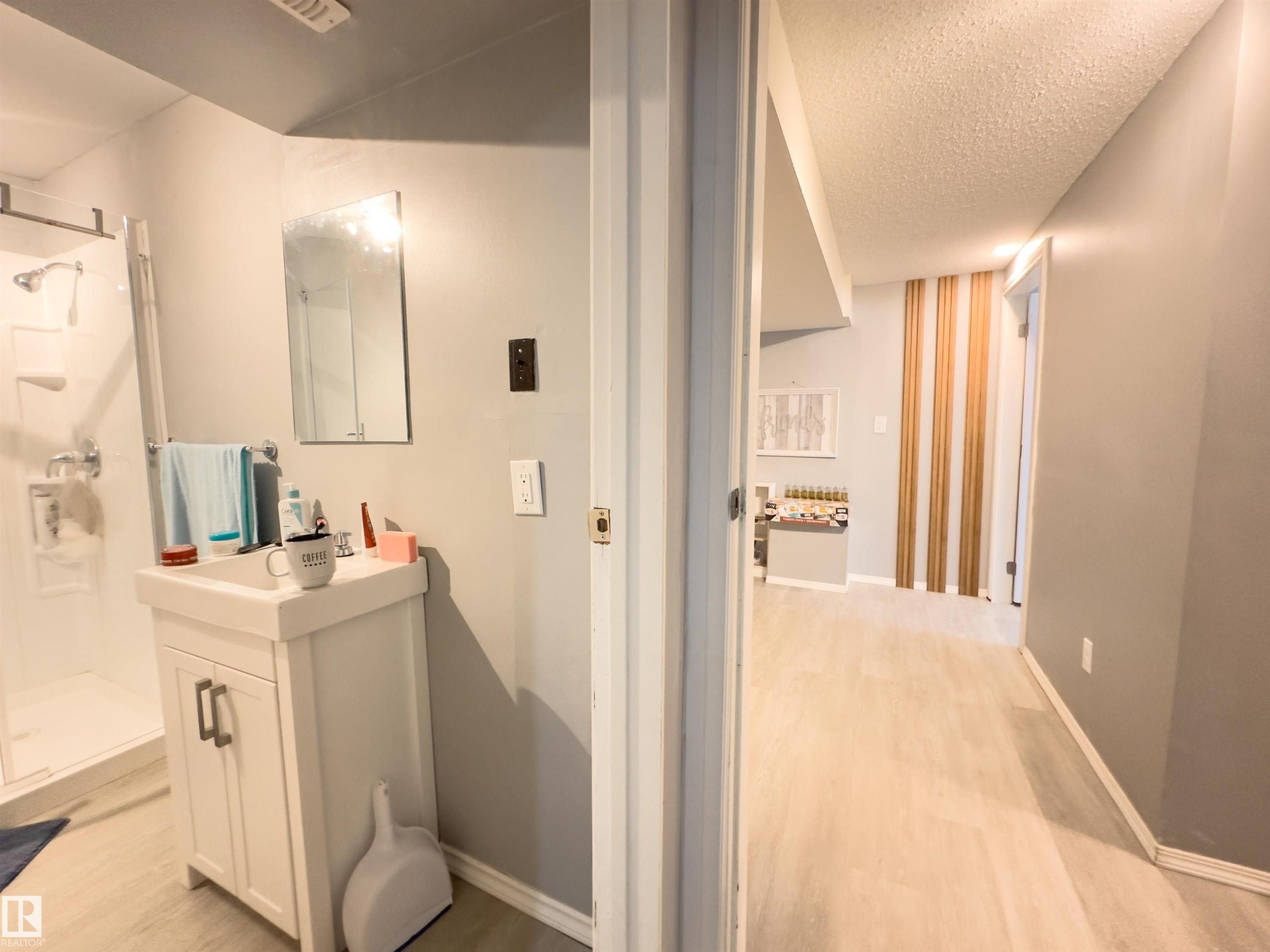 858 Erin Place, Edmonton, AB - Indoor Photo Showing Other Room