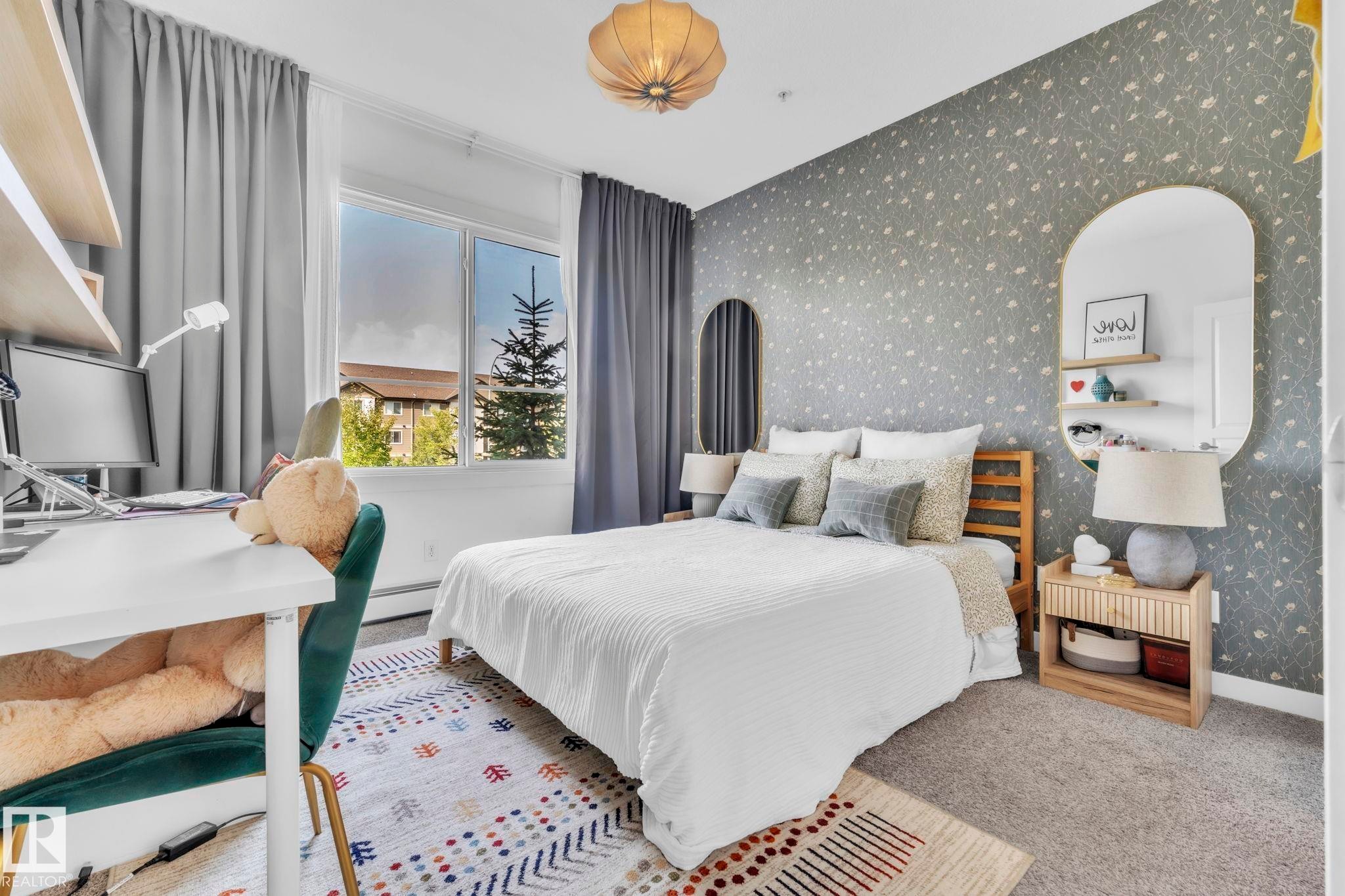 203 812 Welsh Drive, Edmonton, AB - Indoor Photo Showing Bedroom