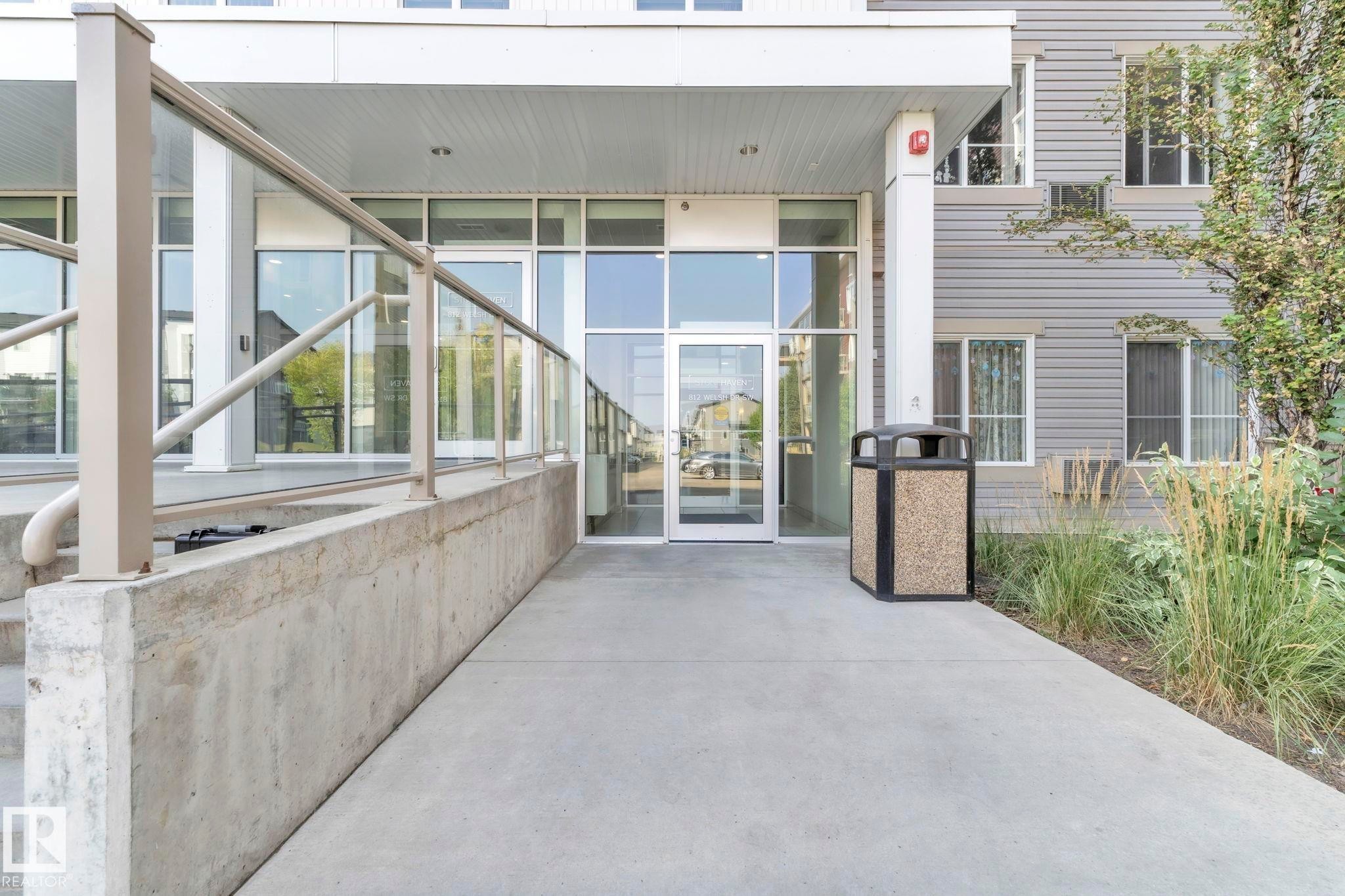 203 812 Welsh Drive, Edmonton, AB - Outdoor