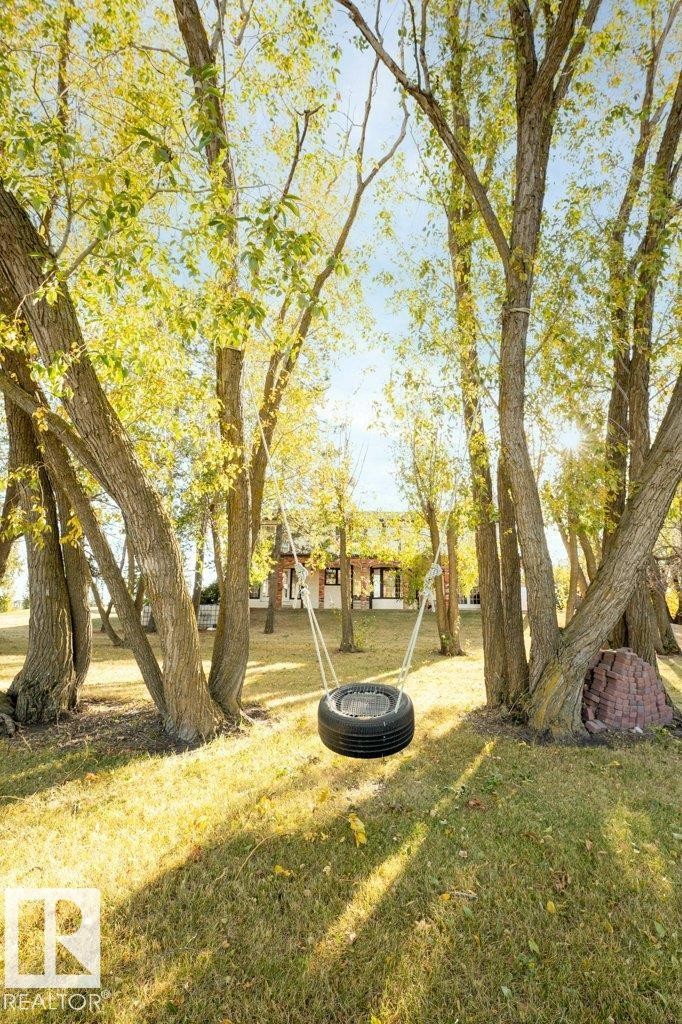 7550 Ellerslie Road, Edmonton, AB - Outdoor