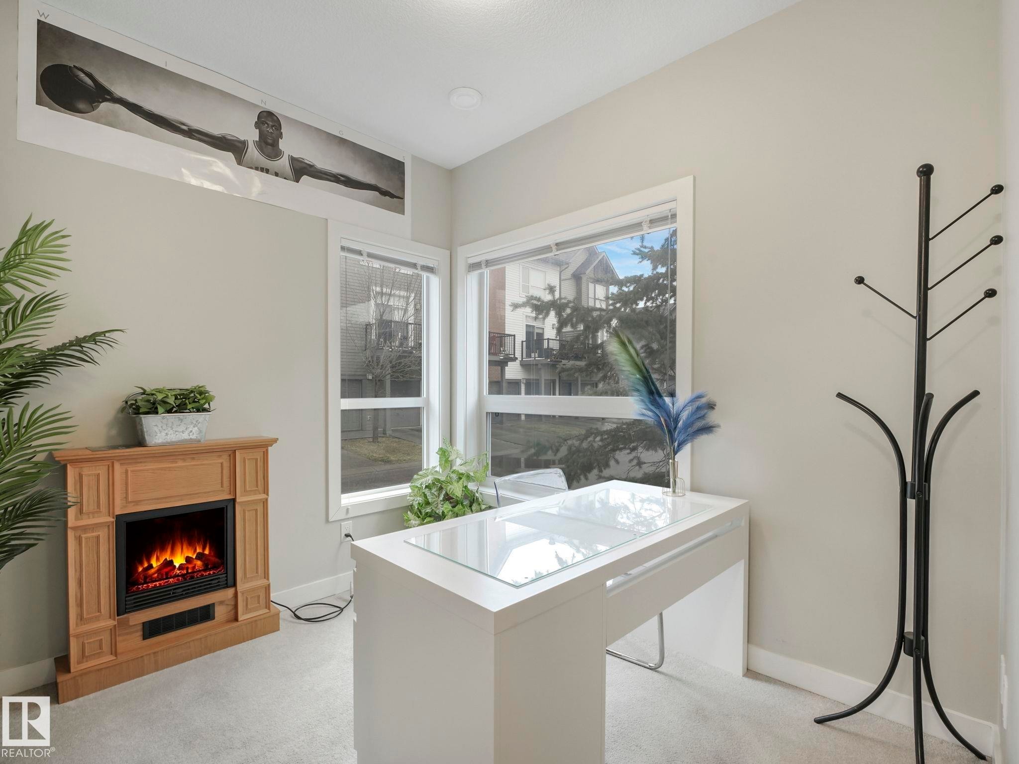 124 2560 Pegasus Boulevard, Edmonton, AB - Indoor Photo Showing Other Room