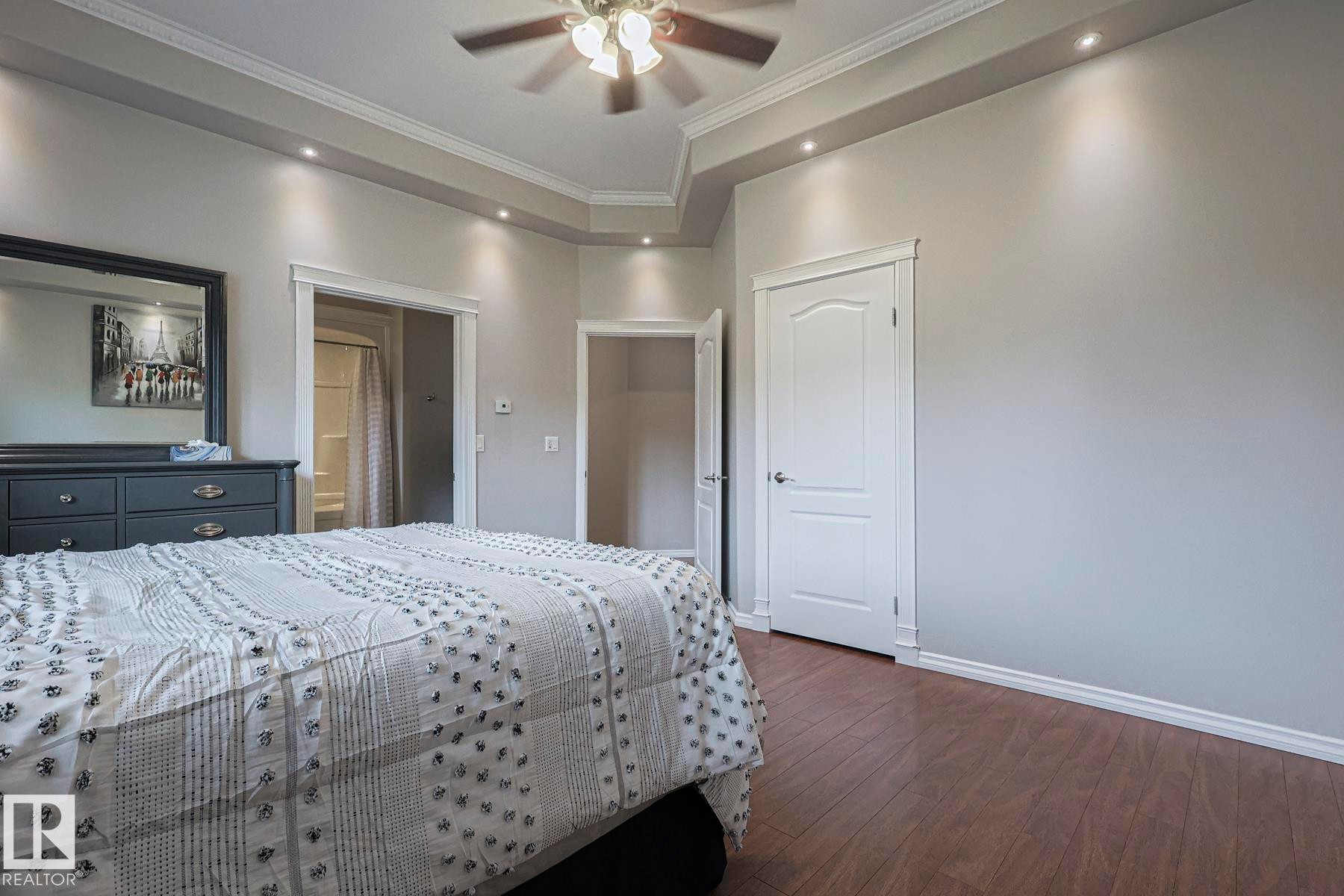4 Third Avenue, Entwistle, AB - Indoor Photo Showing Bedroom
