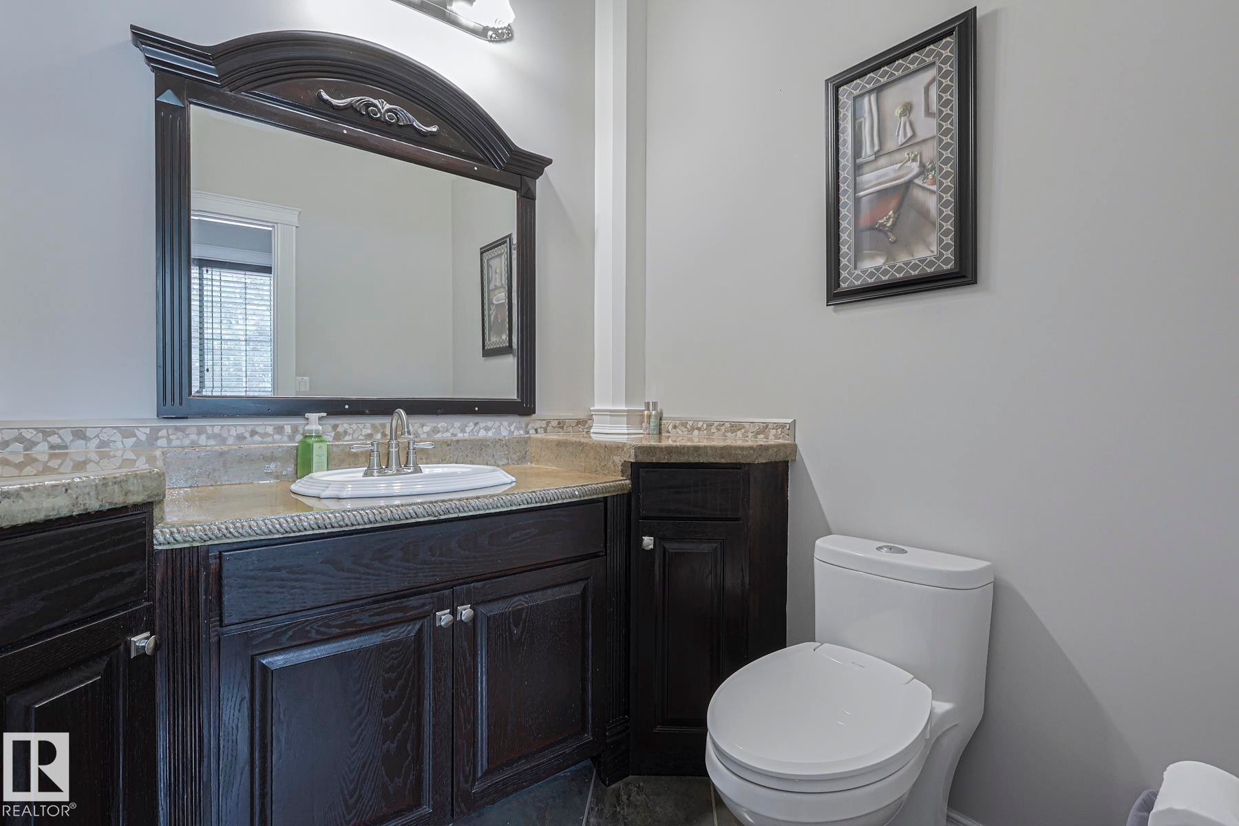 4 Third Avenue, Entwistle, AB - Indoor Photo Showing Bathroom
