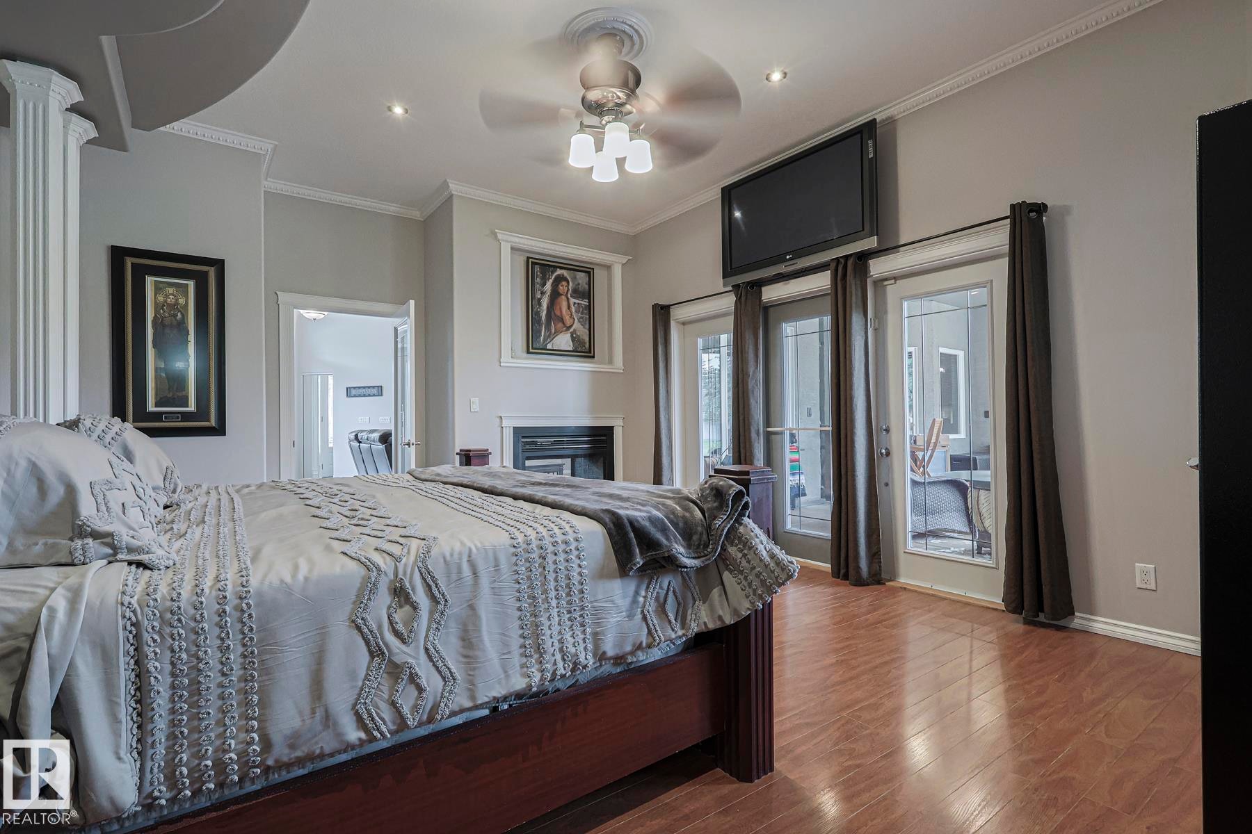 4 Third Avenue, Entwistle, AB - Indoor Photo Showing Bedroom