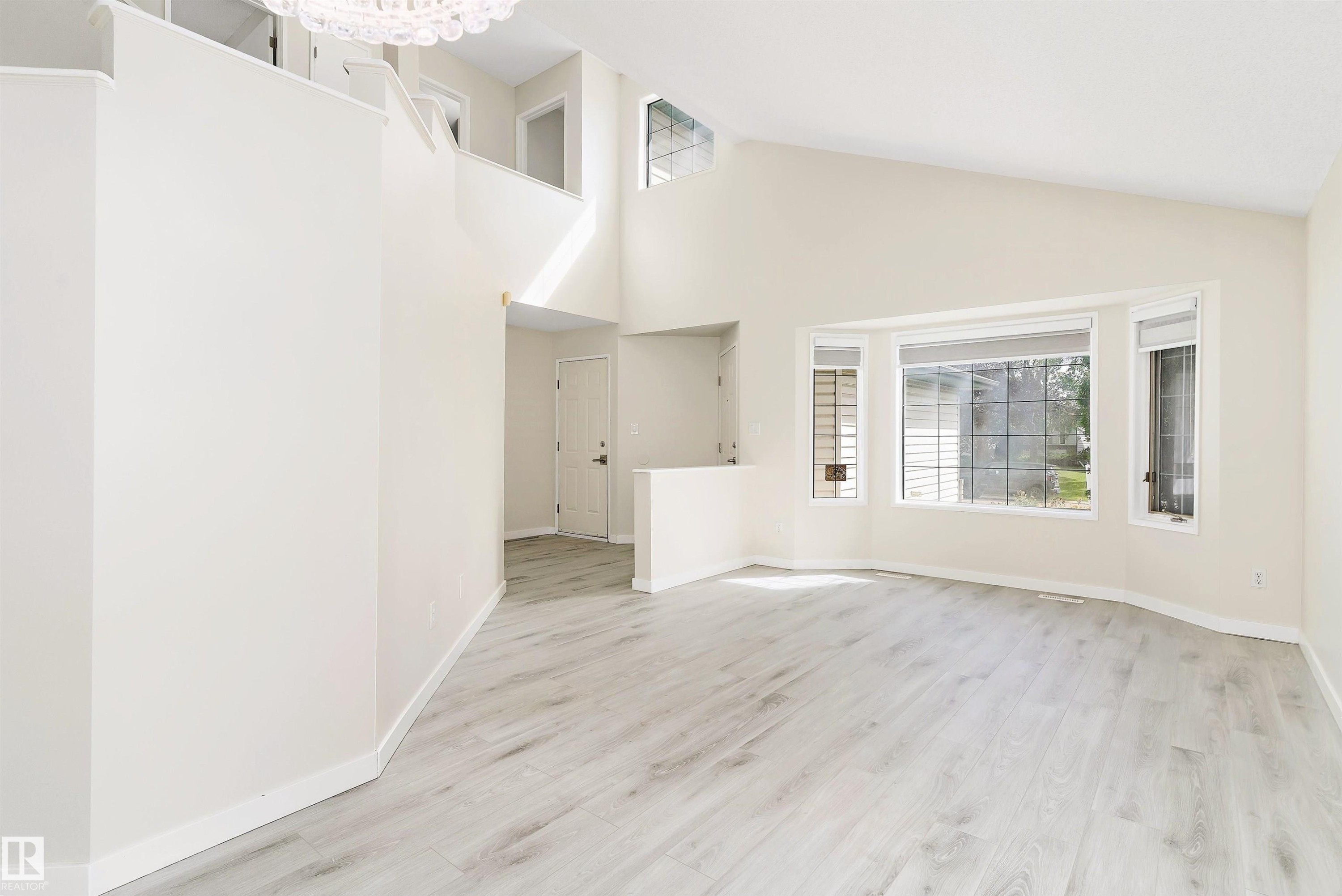 12828 144 Avenue, Edmonton, AB - Indoor Photo Showing Other Room