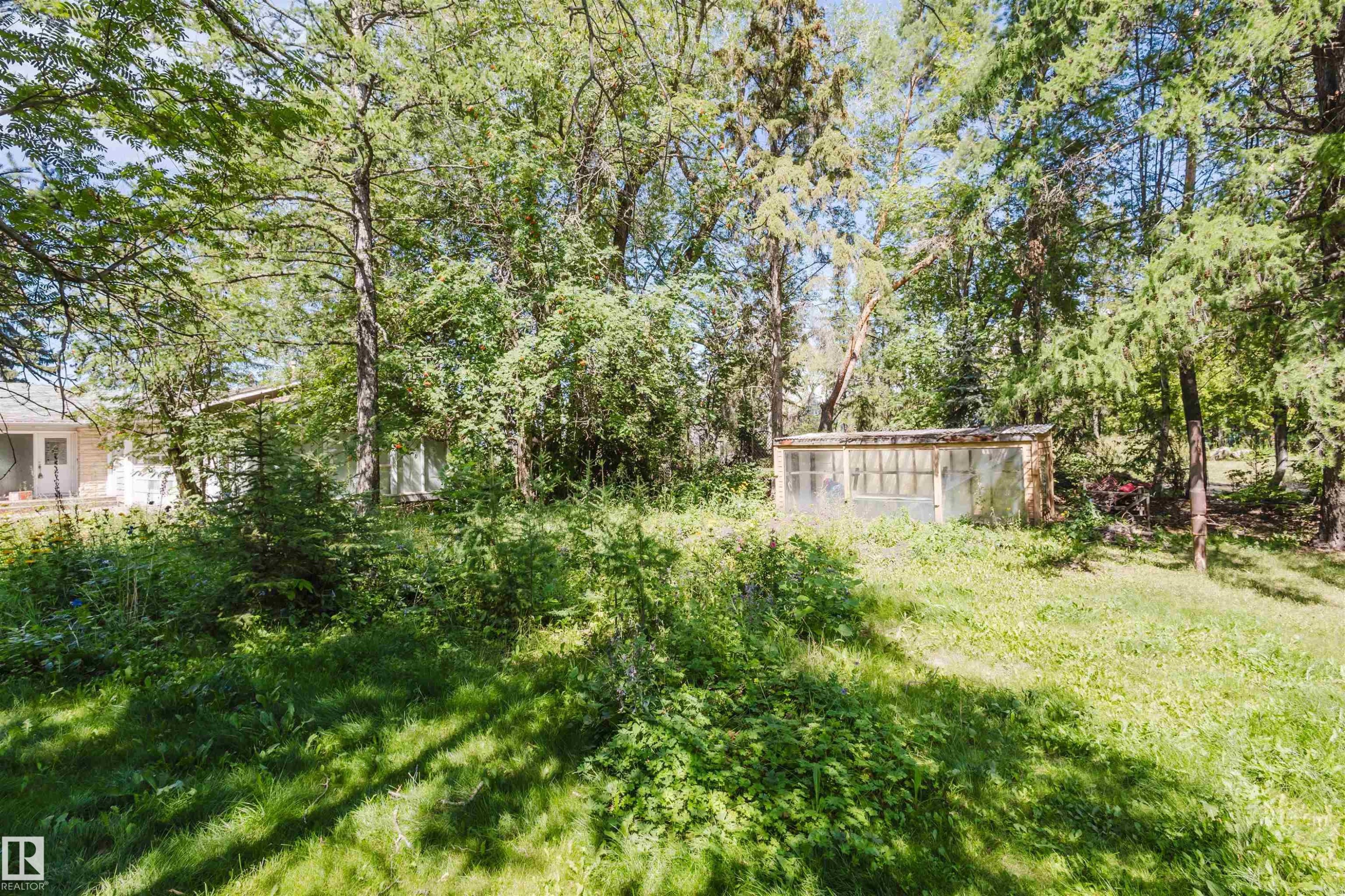 Edmonton, AB - Outdoor