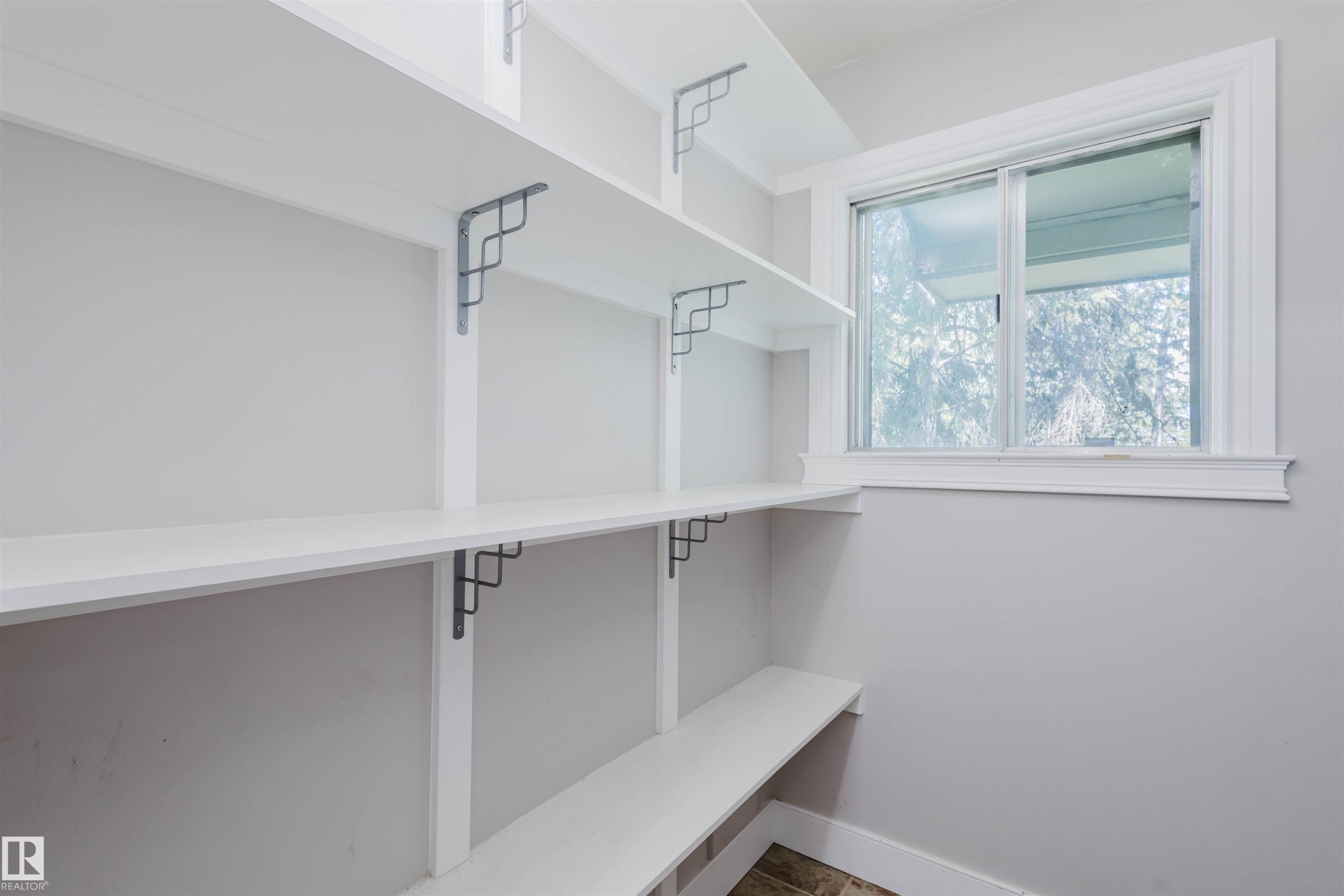 Edmonton, AB - Indoor With Storage