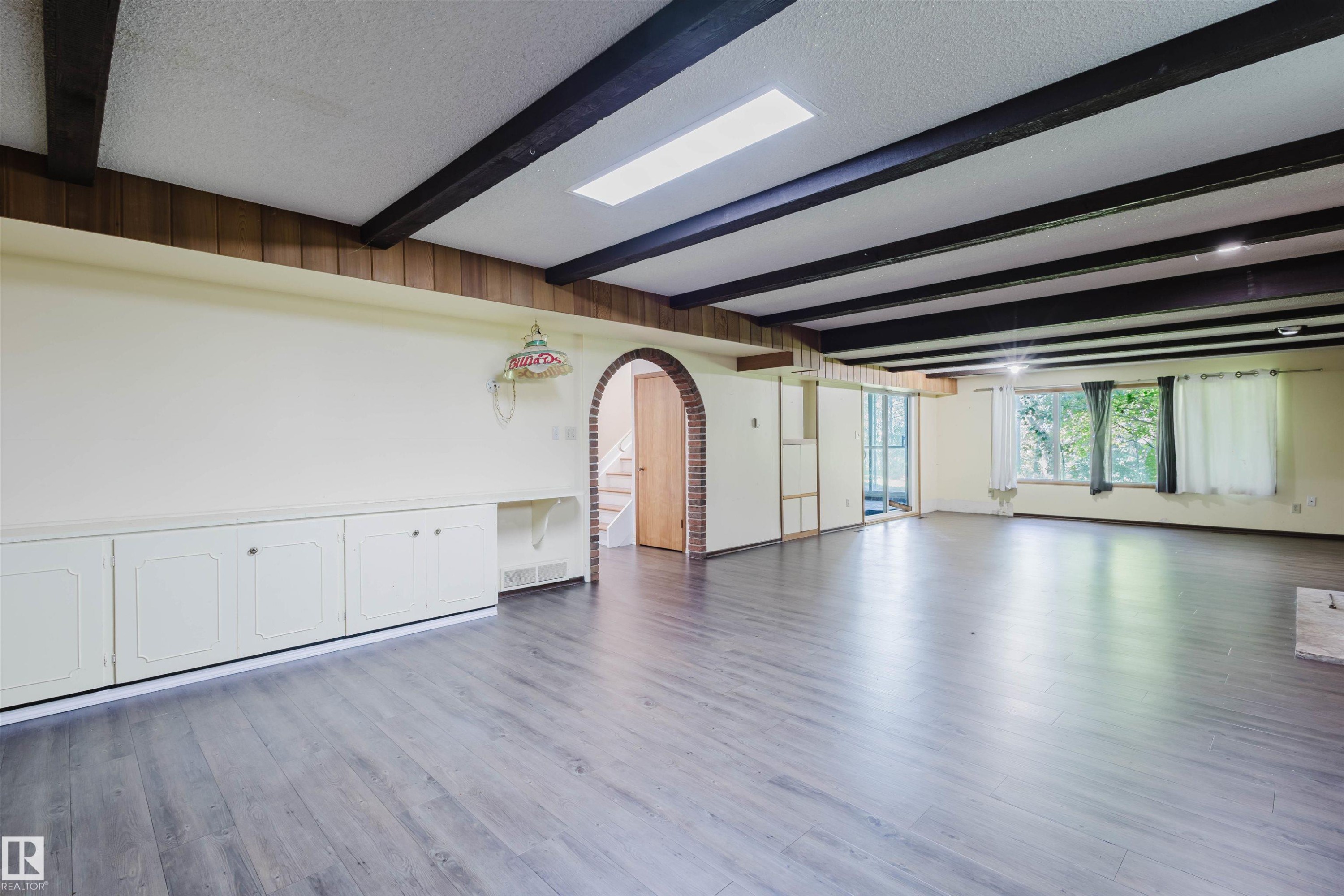 Edmonton, AB - Indoor Photo Showing Other Room