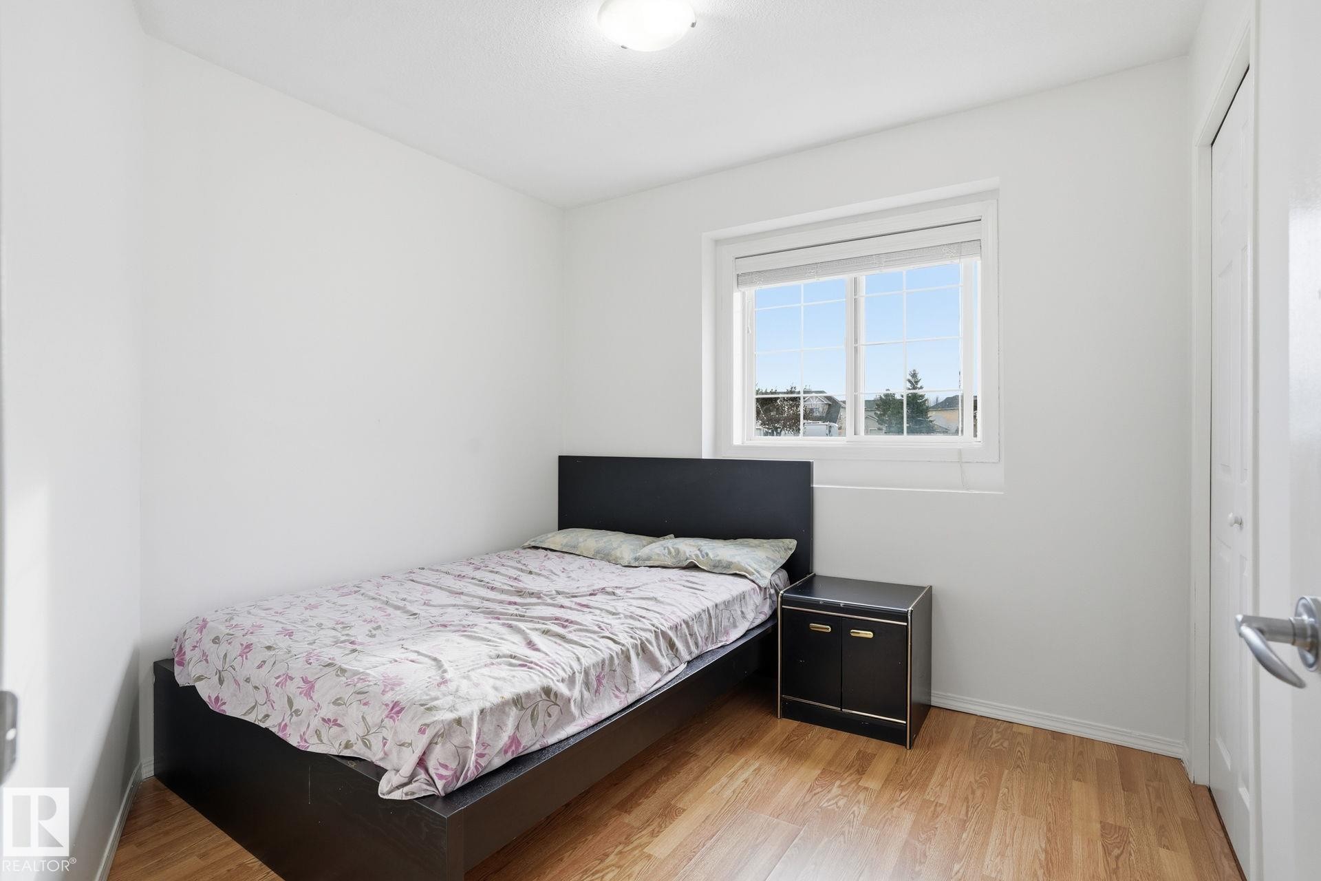 43 150 Edwards Drive, Edmonton, AB - Indoor Photo Showing Bedroom