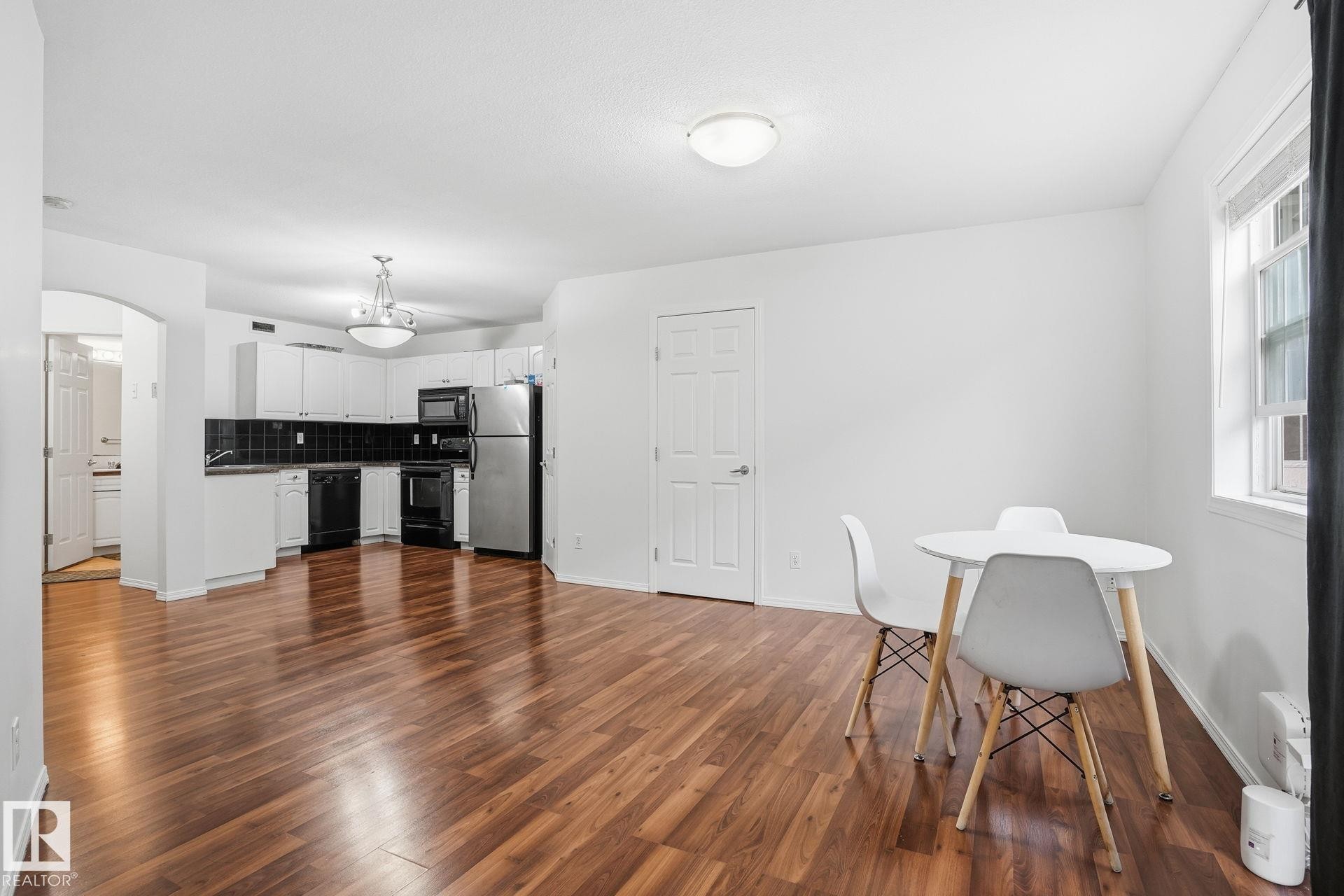 43 150 Edwards Drive, Edmonton, AB - Indoor