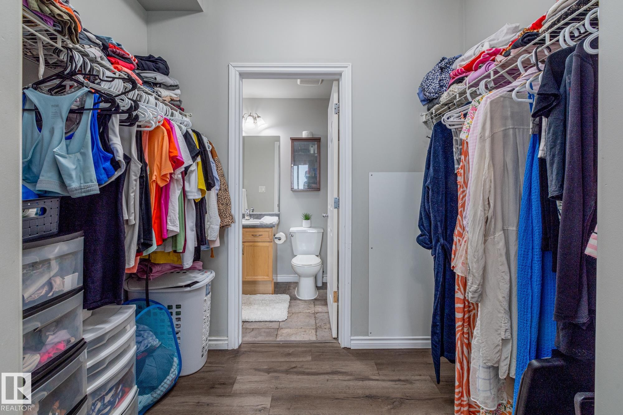 208 10118 95 Street, Edmonton, AB - Indoor With Storage