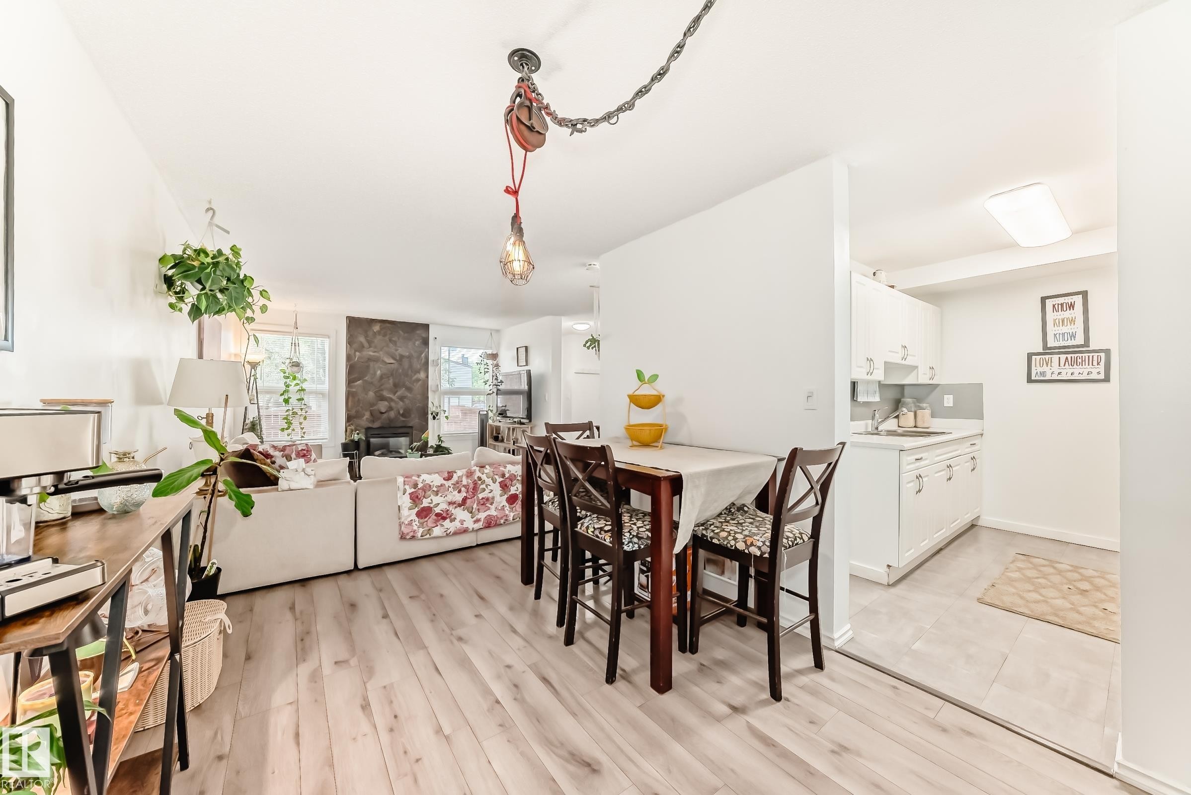 17116 108 Street, Edmonton, AB - Indoor Photo Showing Dining Room