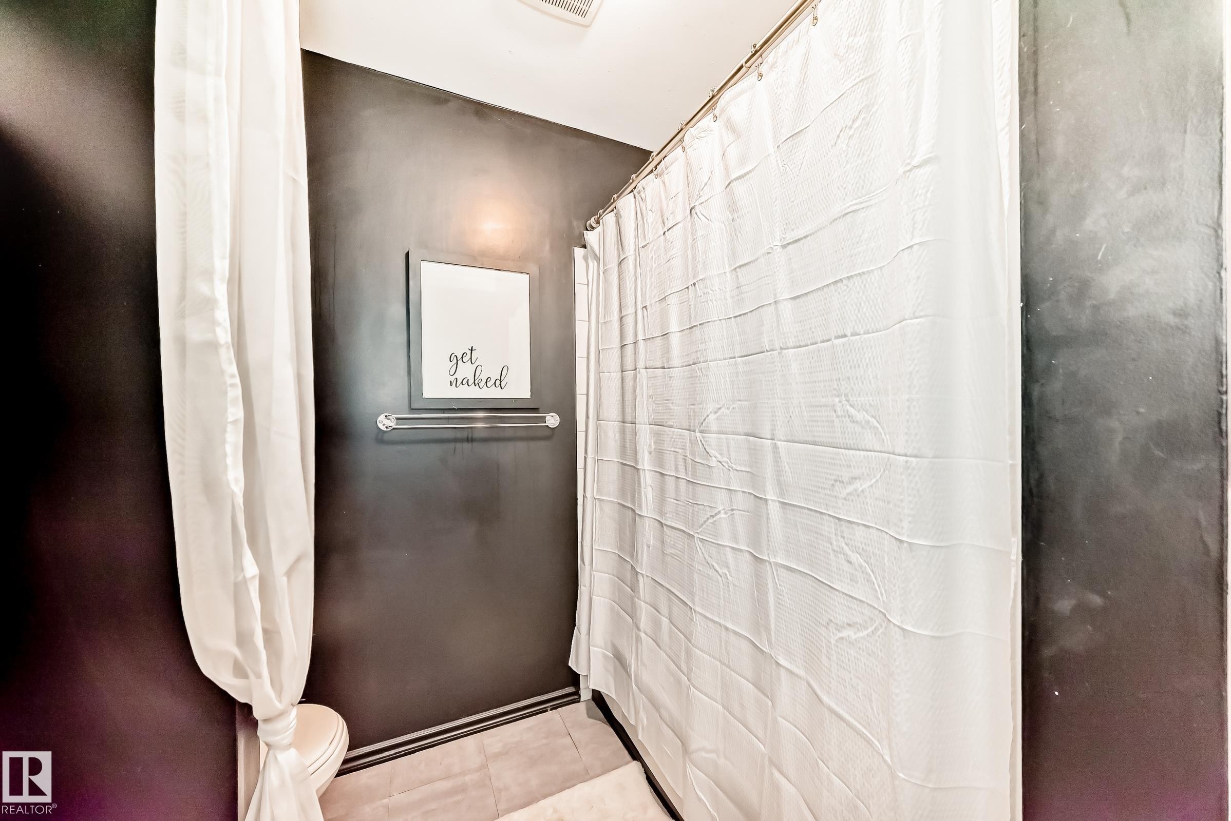 17116 108 Street, Edmonton, AB - Indoor Photo Showing Bathroom