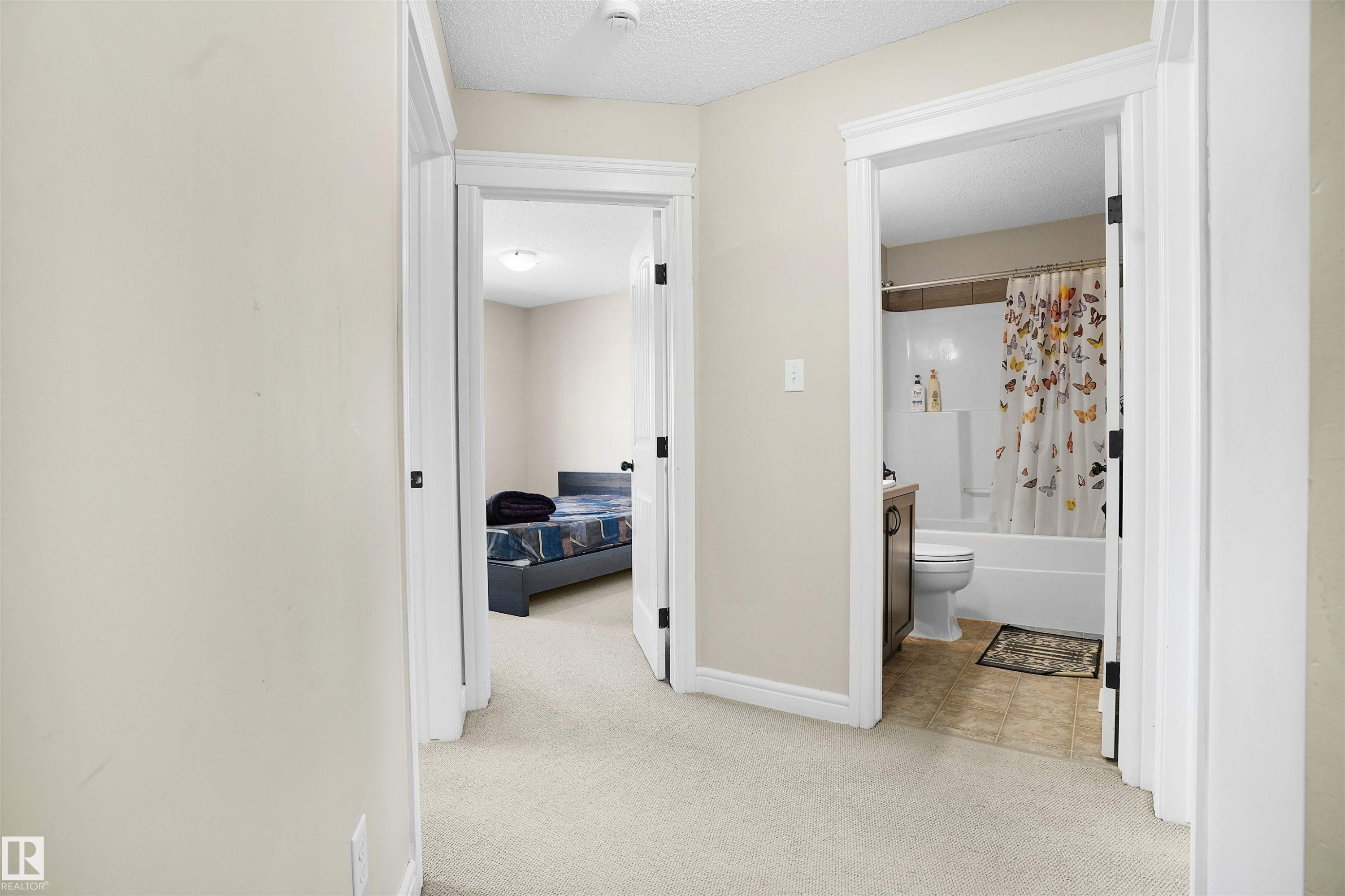 1442 33A Street Nw, Edmonton, AB - Indoor