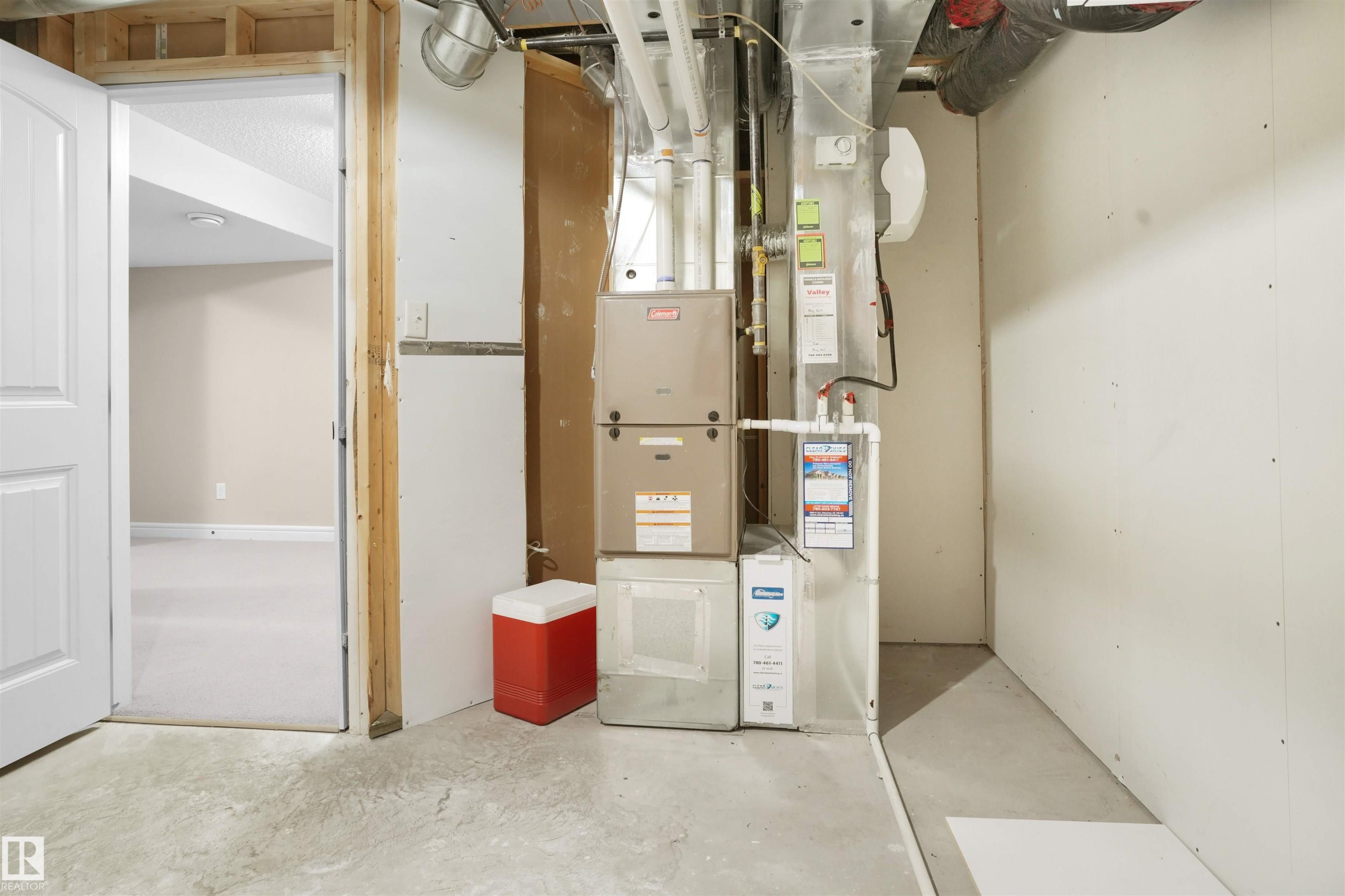 1442 33A Street Nw, Edmonton, AB - Indoor Photo Showing Basement