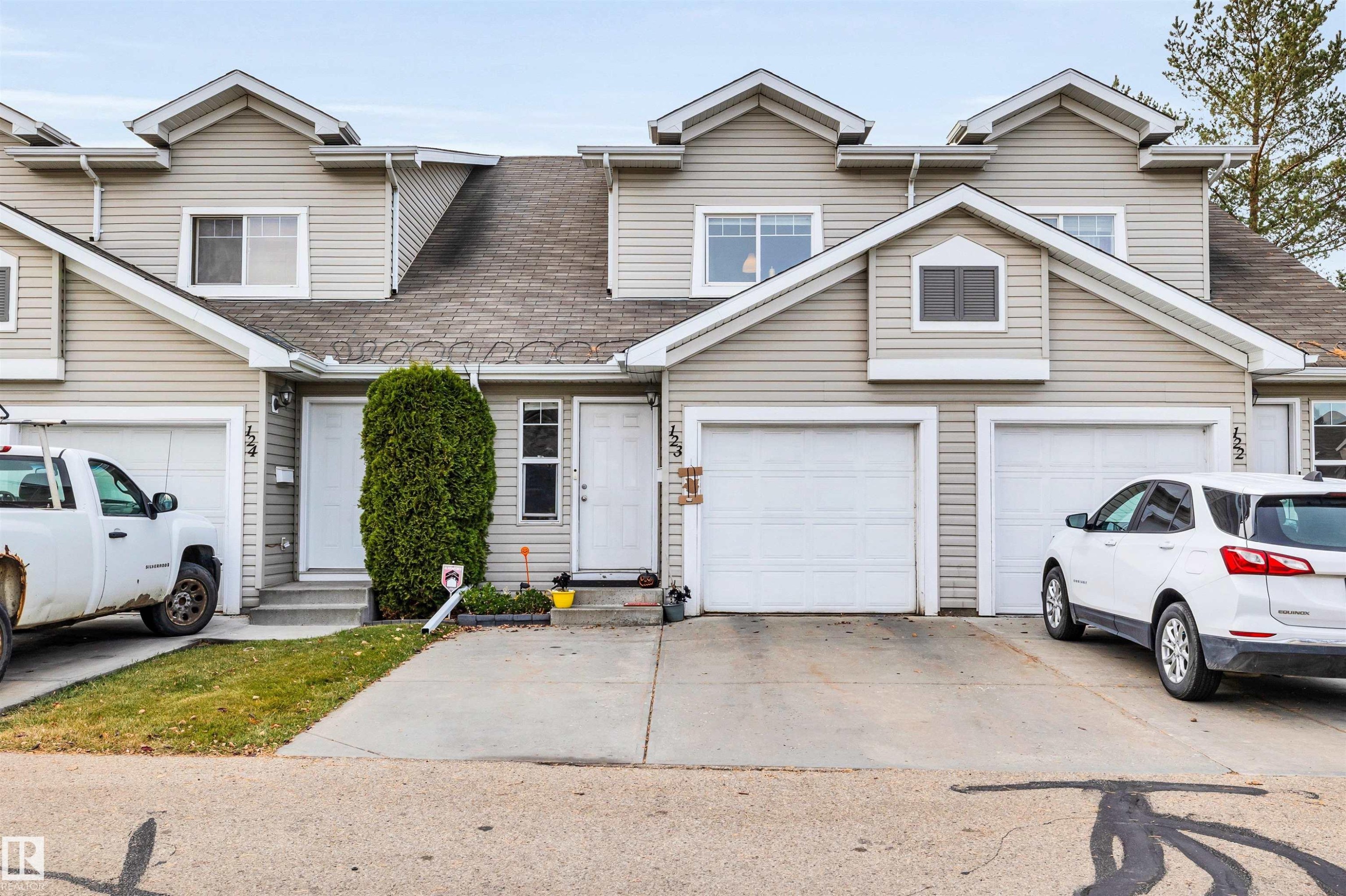 123 150 Edwards Drive, Edmonton, AB - Outdoor With Facade