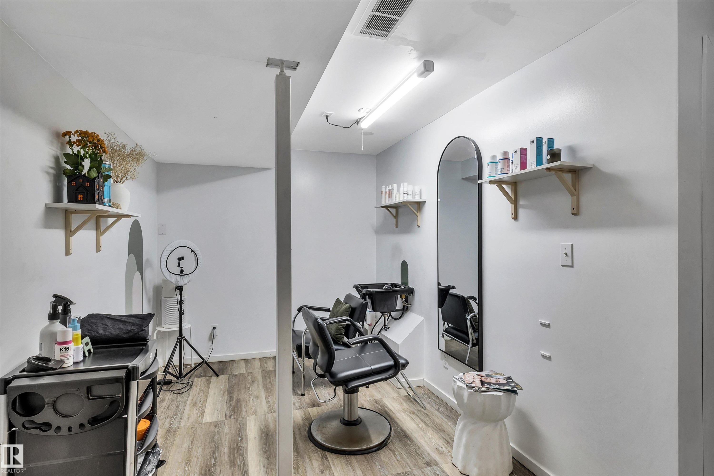 123 150 Edwards Drive, Edmonton, AB - Indoor