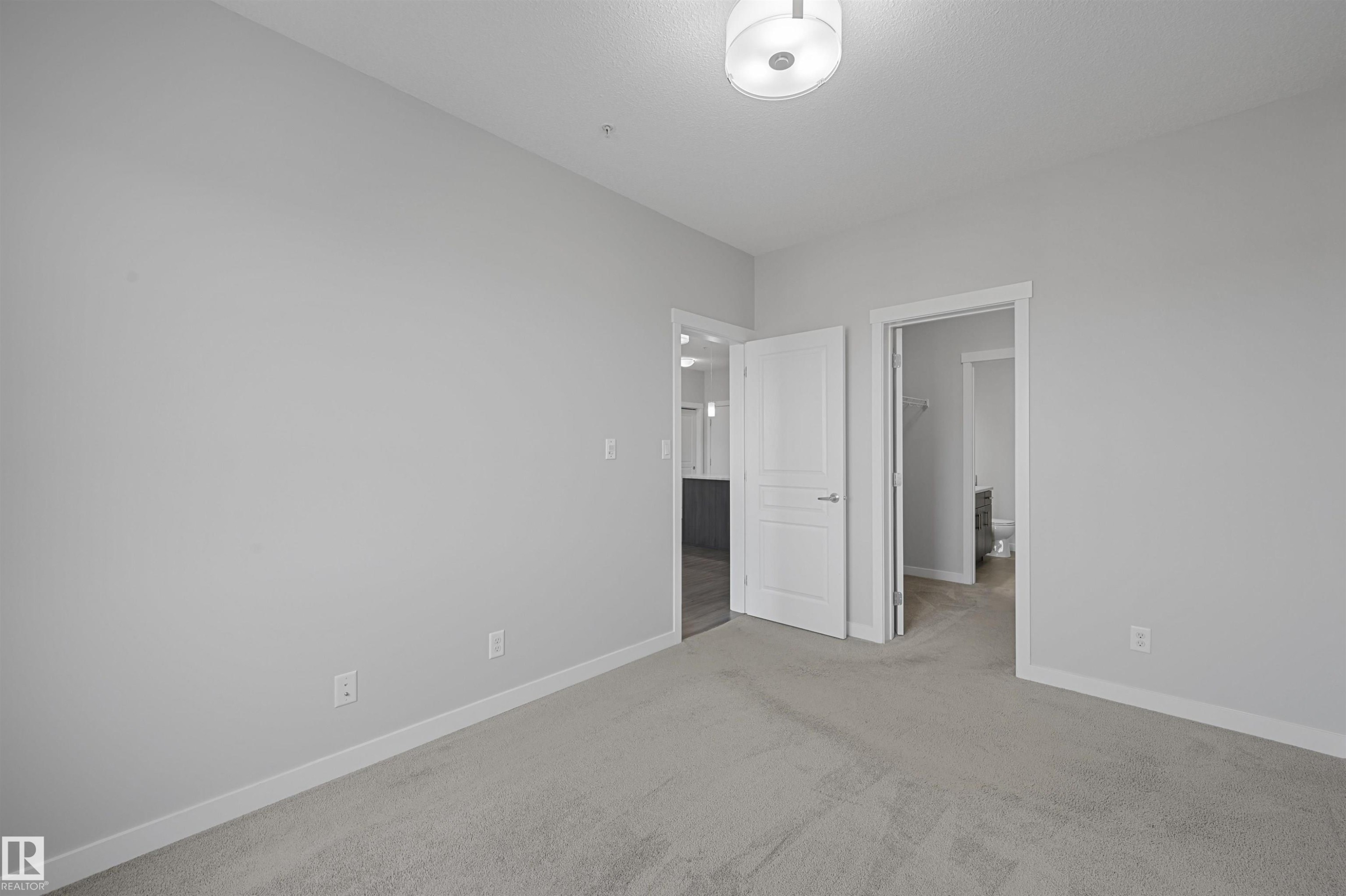 405 812 Welsh Drive, Edmonton, AB - Indoor Photo Showing Other Room
