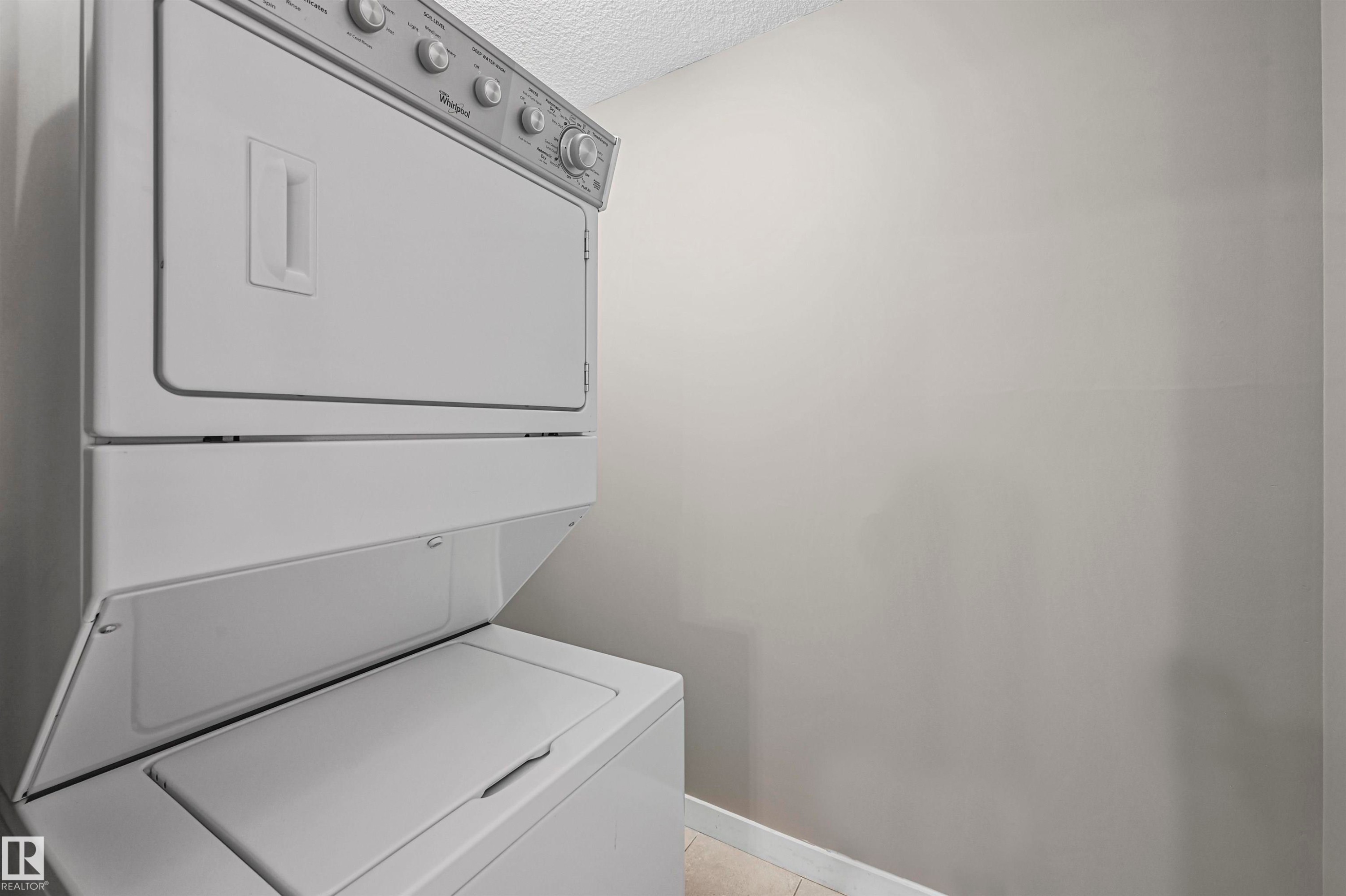 108 812 Welsh Drive, Edmonton, AB - Indoor Photo Showing Laundry Room
