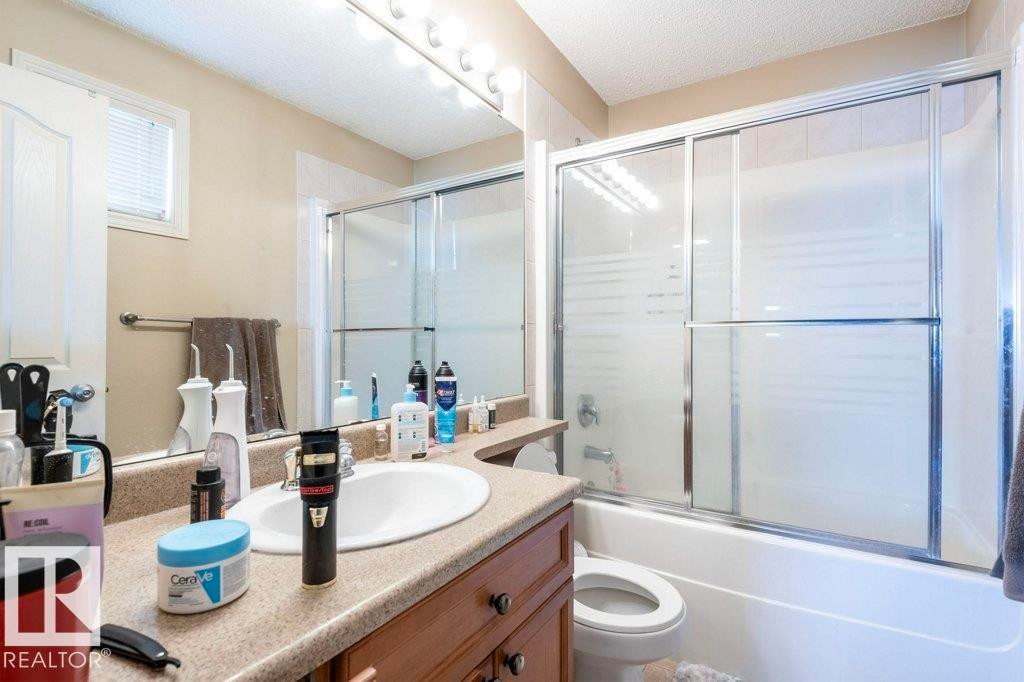 16228 48 Street, Edmonton, AB - Indoor Photo Showing Bathroom