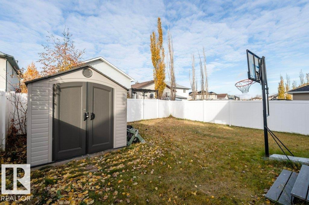 16228 48 Street, Edmonton, AB - Outdoor