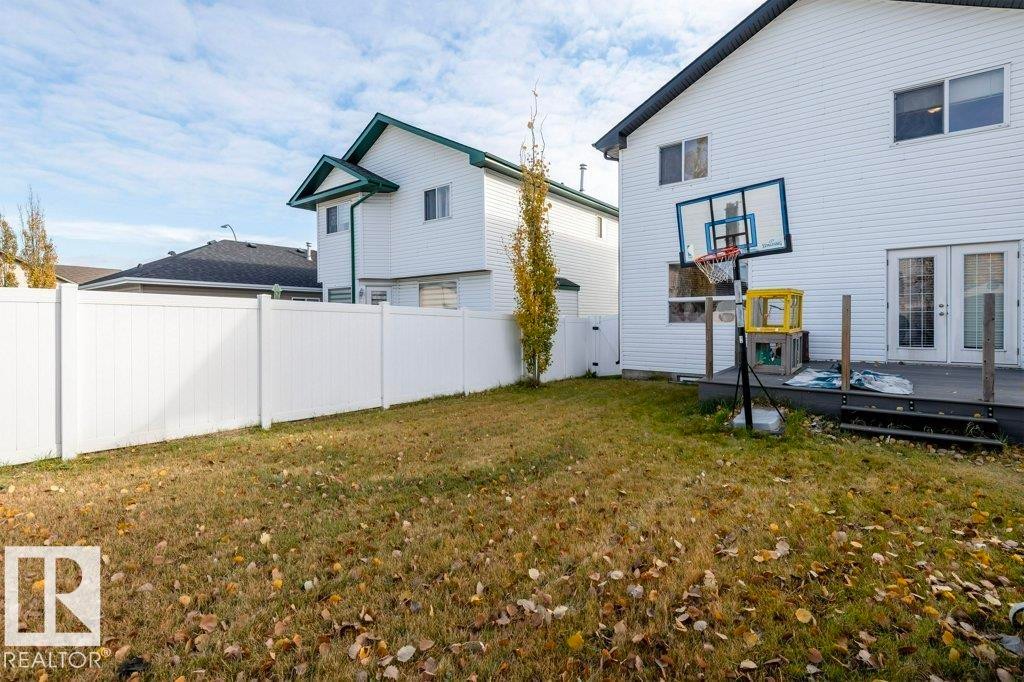 16228 48 Street, Edmonton, AB - Outdoor