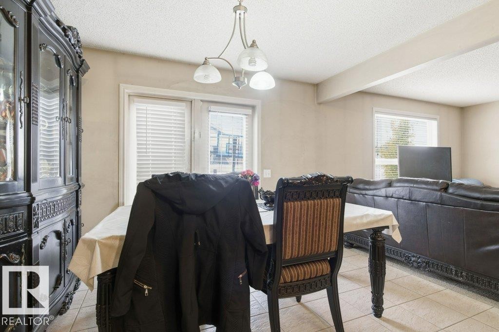 16228 48 Street, Edmonton, AB - Indoor