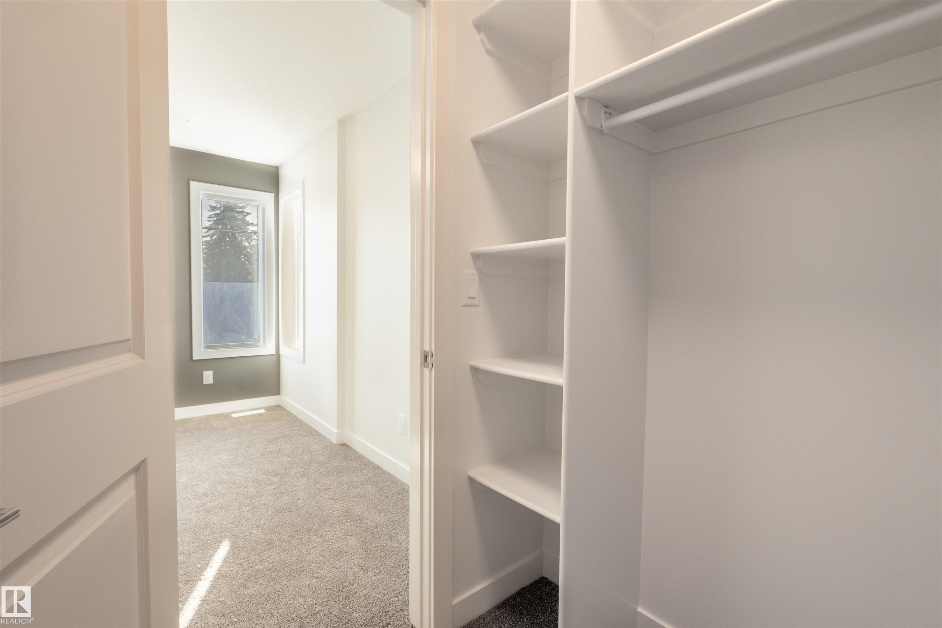 10446 142 Street, Edmonton, AB - Indoor