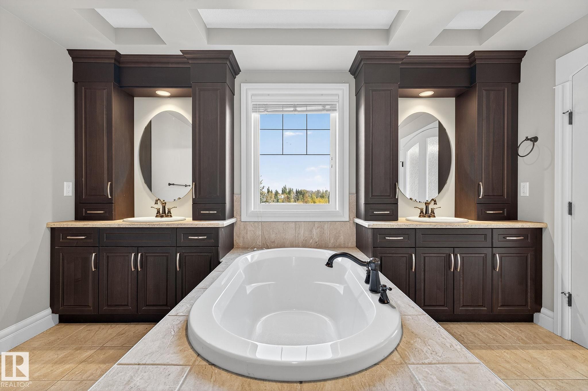 3841 Gallinger Loop, Edmonton, AB - Indoor Photo Showing Bathroom