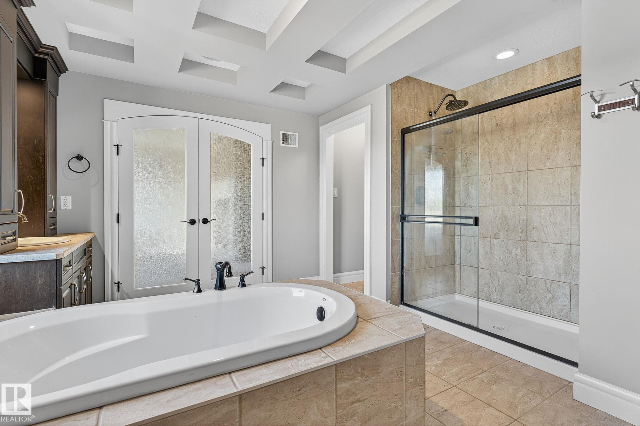 3841 Gallinger Loop, Edmonton, AB - Indoor Photo Showing Bathroom