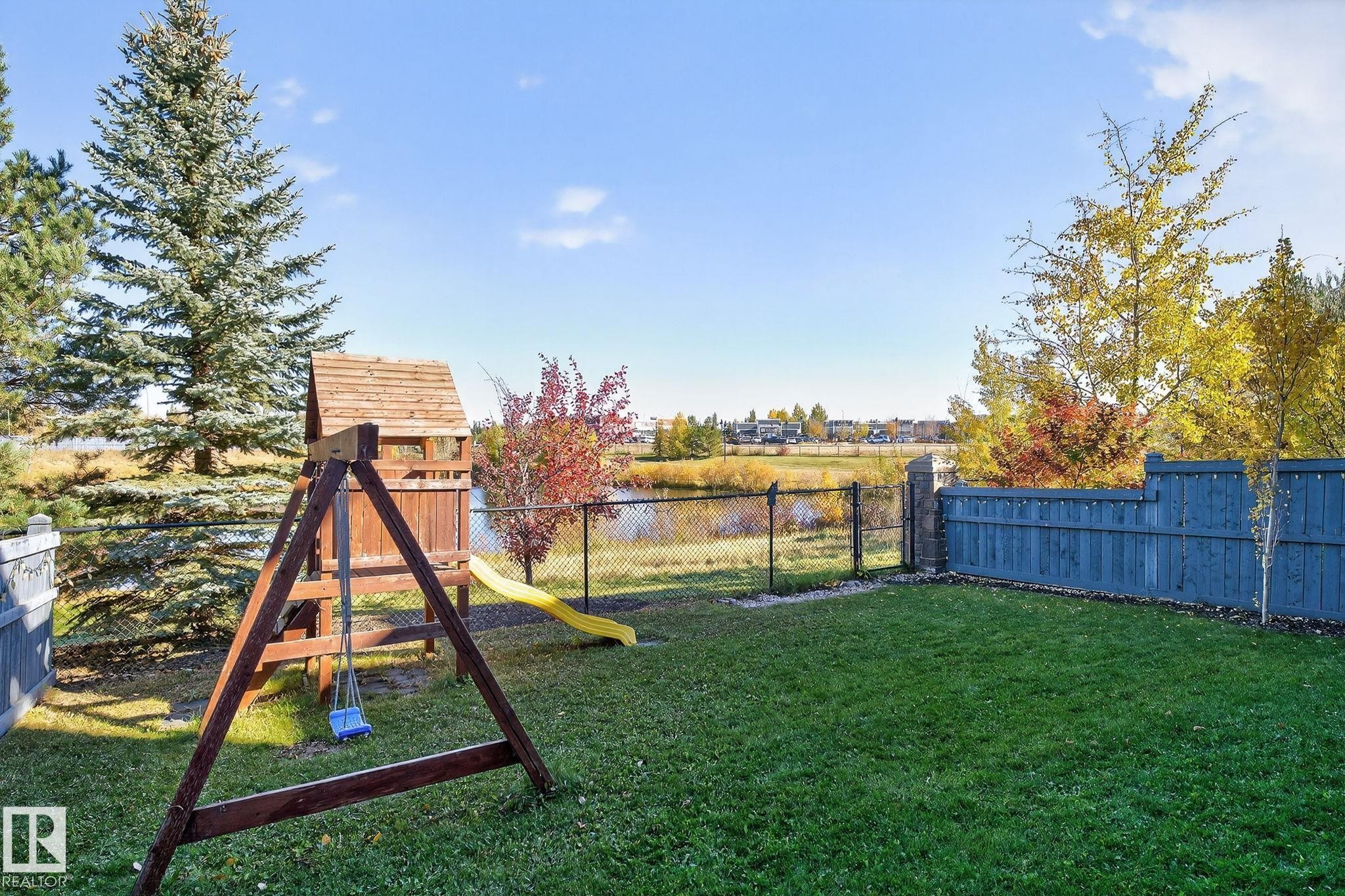 3841 Gallinger Loop, Edmonton, AB - Outdoor