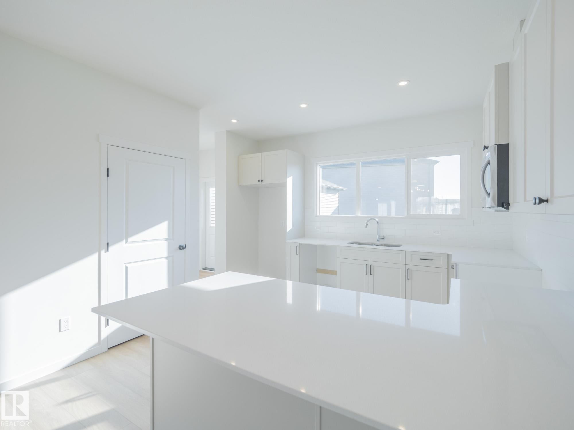 37 Rosa Crescent, St. Albert, AB - Indoor