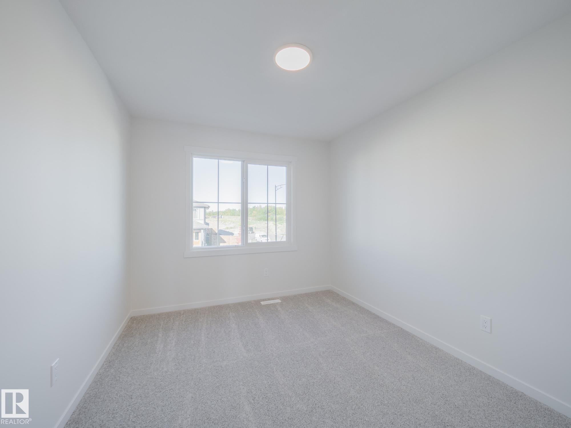 37 Rosa Crescent, St. Albert, AB - Indoor Photo Showing Other Room