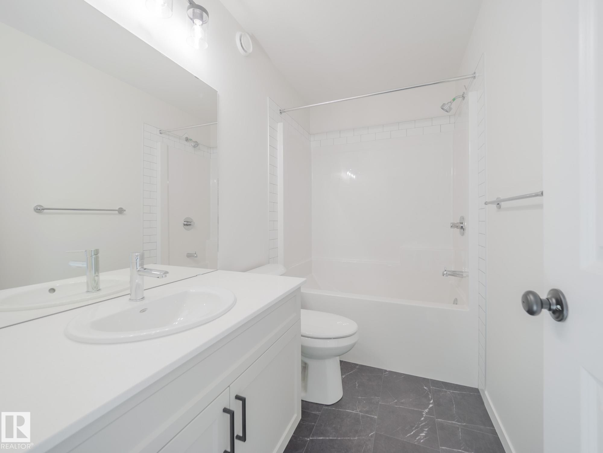37 Rosa Crescent, St. Albert, AB - Indoor Photo Showing Bathroom