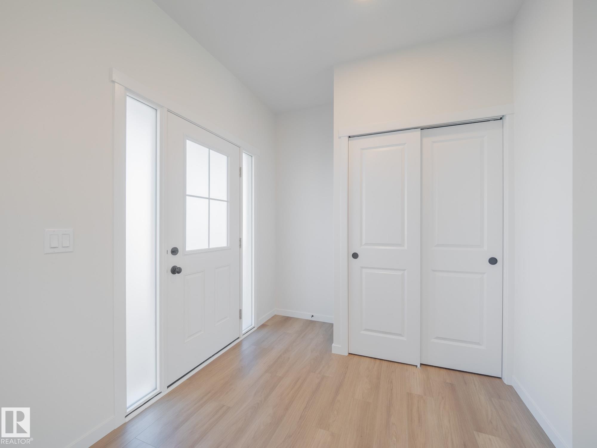 37 Rosa Crescent, St. Albert, AB - Indoor Photo Showing Other Room